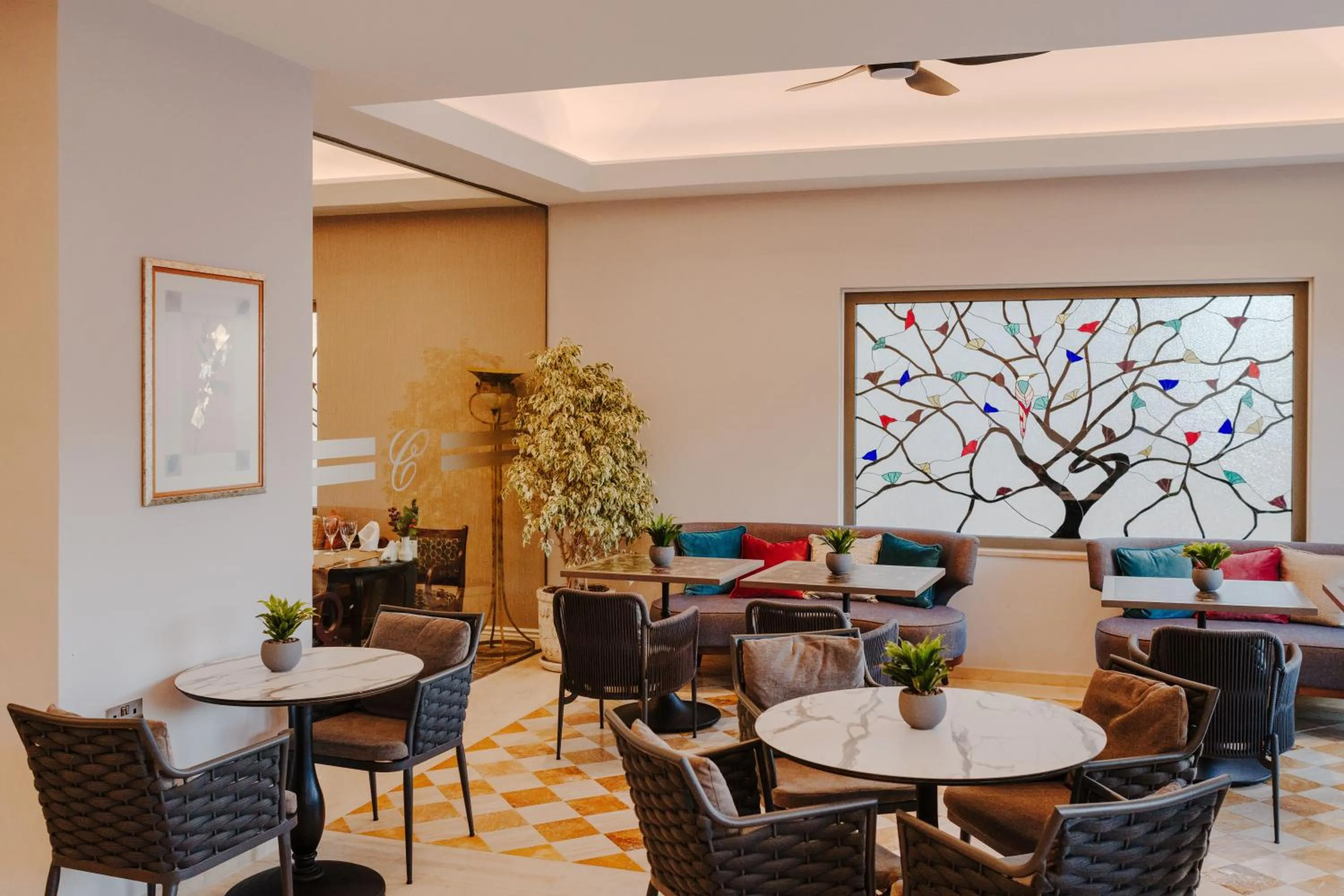 Restaurant/places to eat in The Arkin Colony Hotel