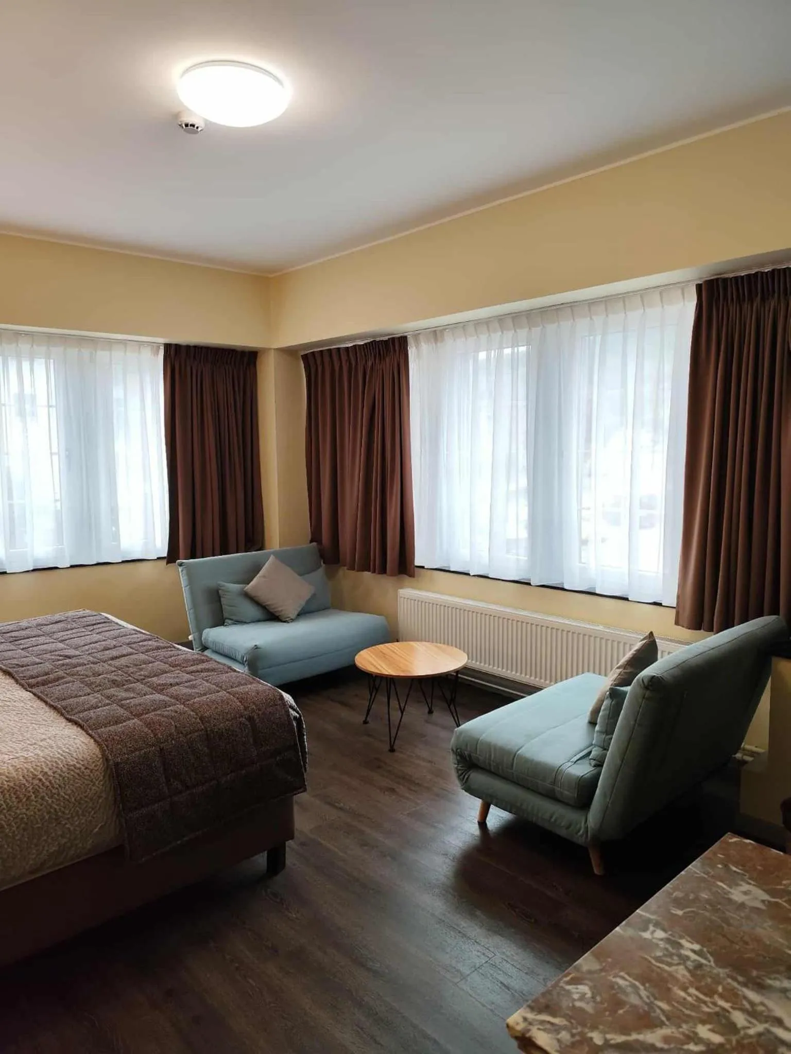 Bed in Hotel des Postes