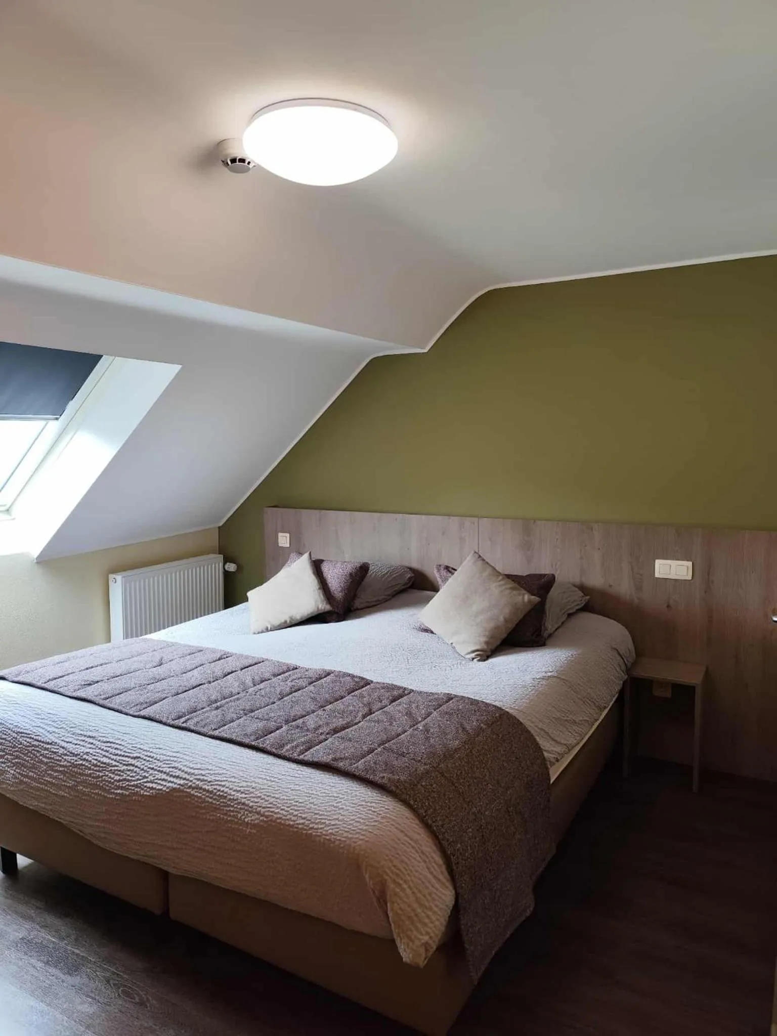 Bed in Hotel des Postes