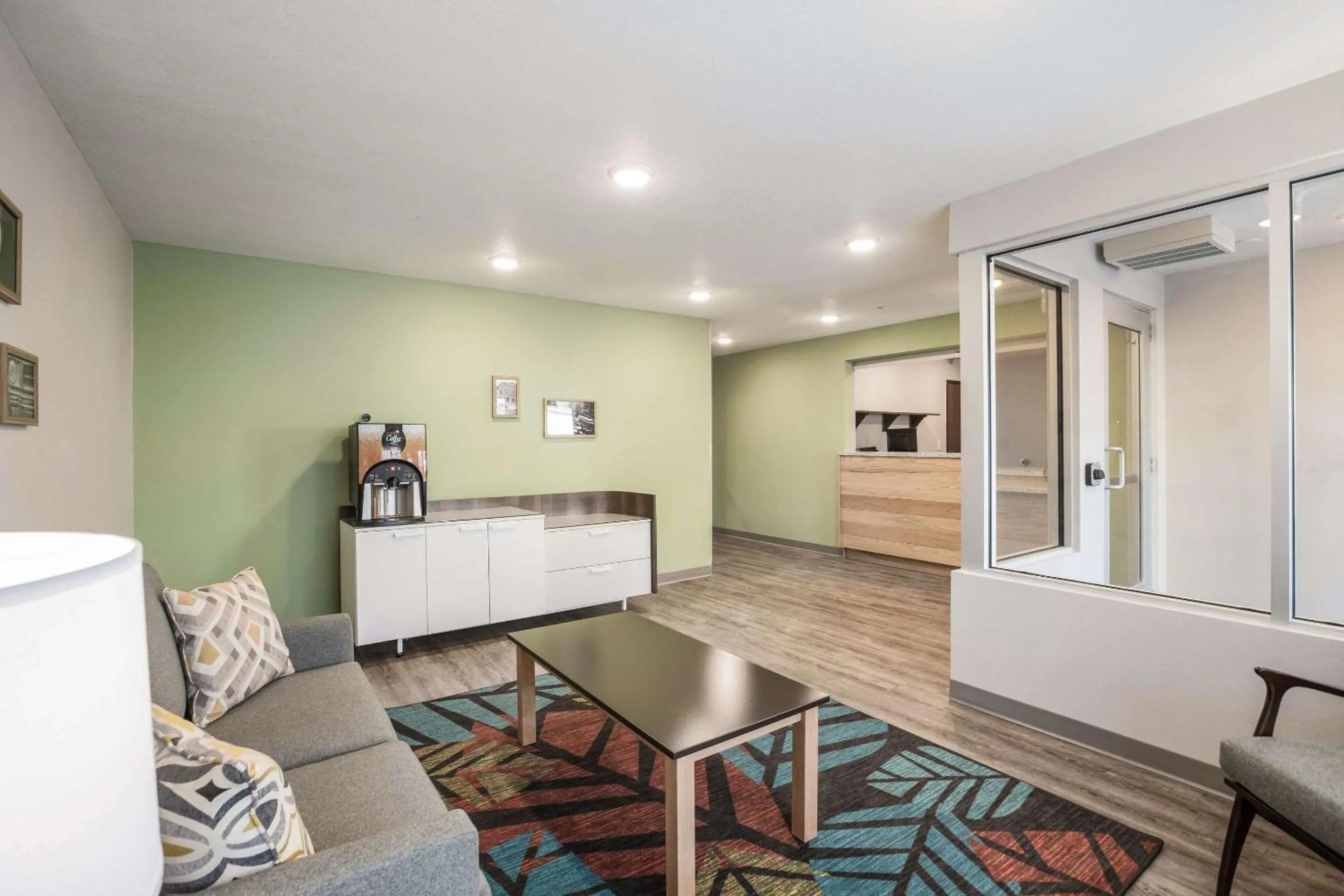 Lobby or reception in WoodSpring Suites Detroit Madison Heights