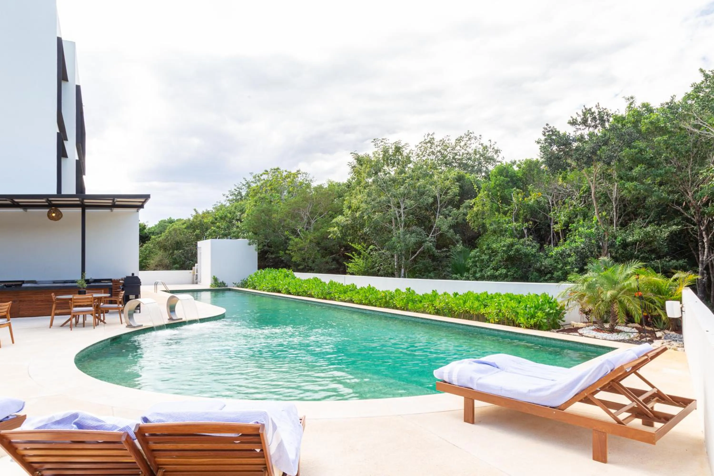 Garden view in Fabulous & Exclusive Apartments With Sea View Pool BBQ Garden