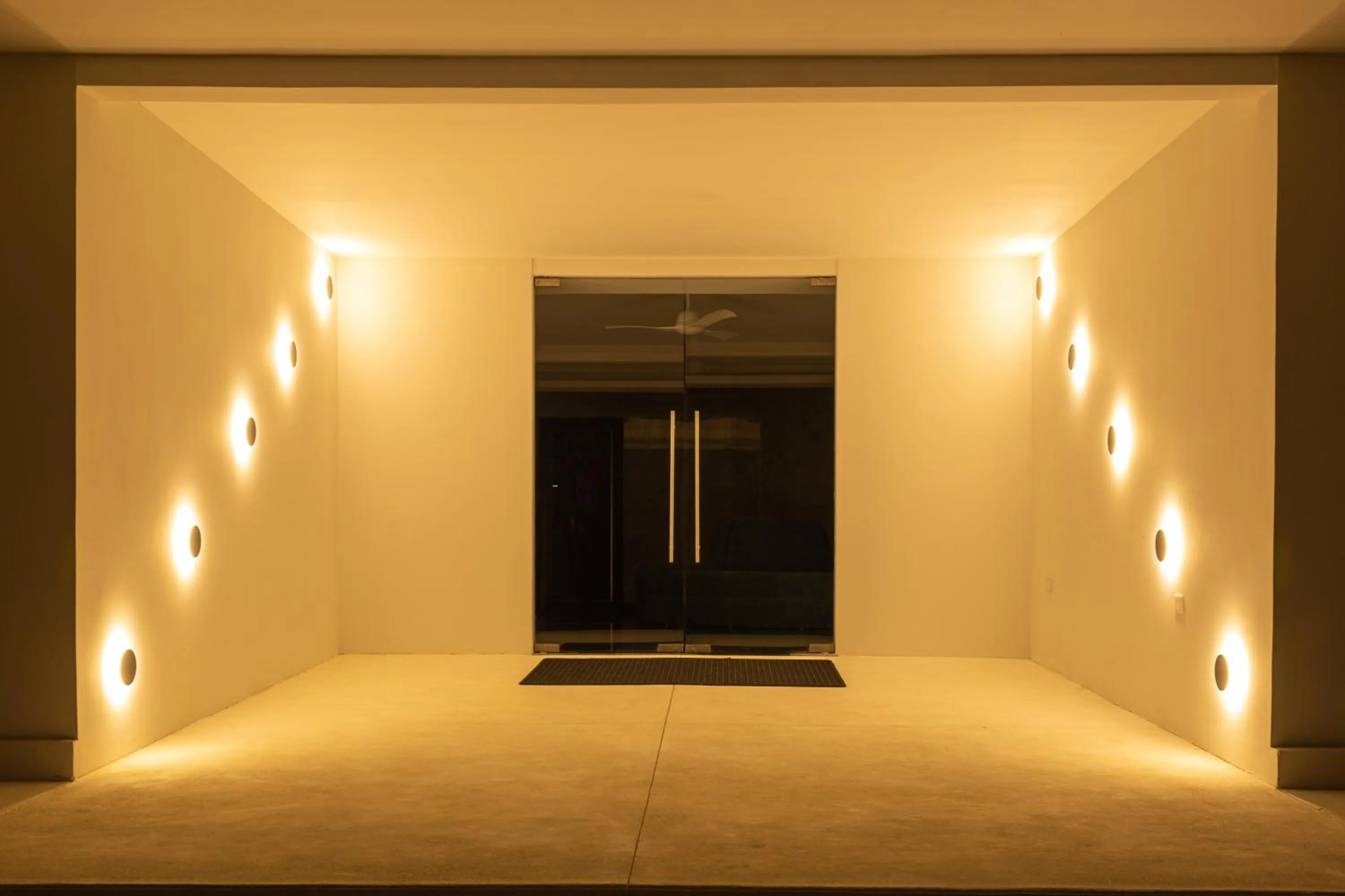 Night in Fabulous & Exclusive Apartments With Sea View Pool BBQ Garden