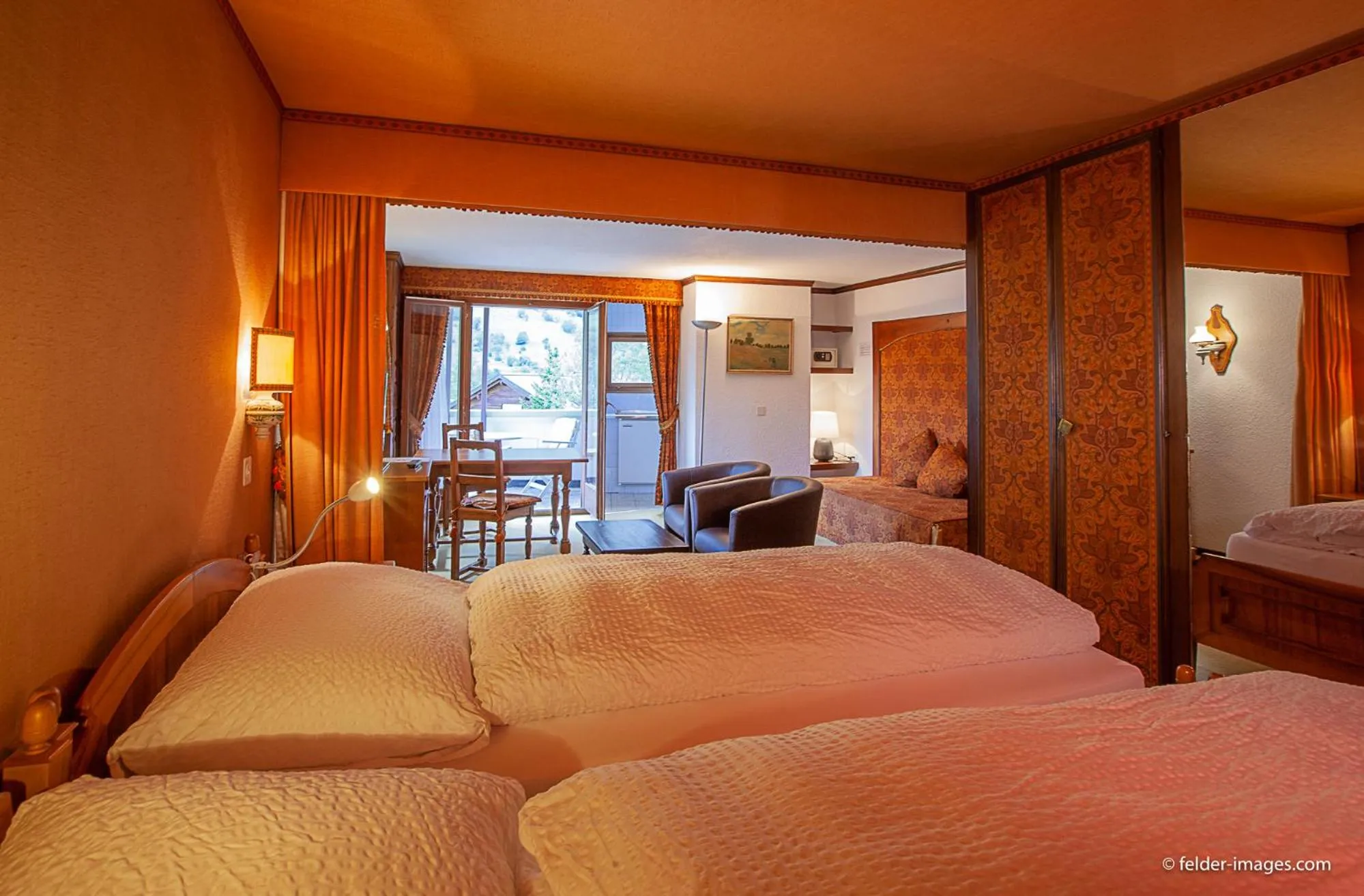 Photo of the whole room, Bed in Hotel Astoria