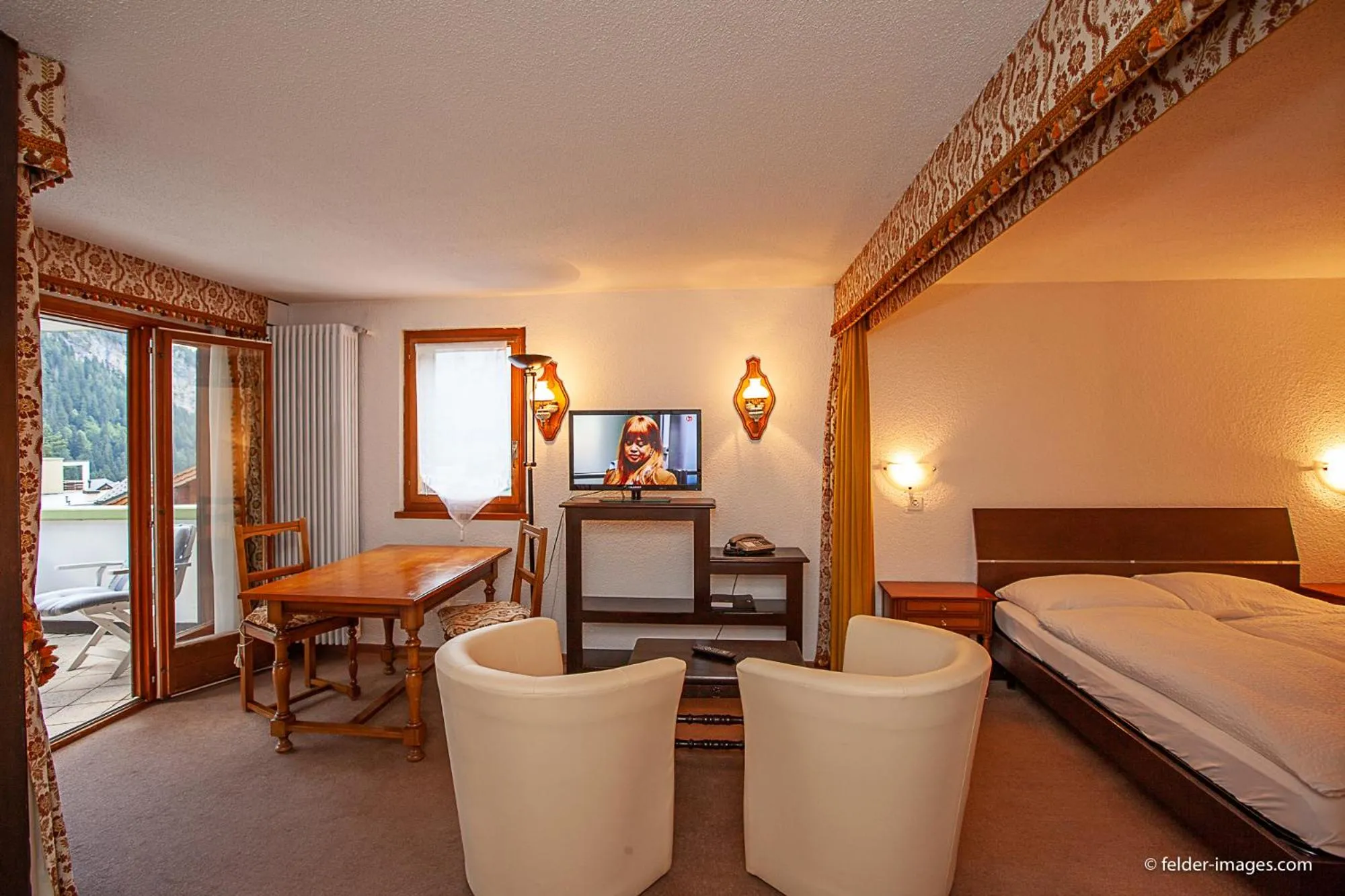 Bedroom, Bed in Hotel Astoria