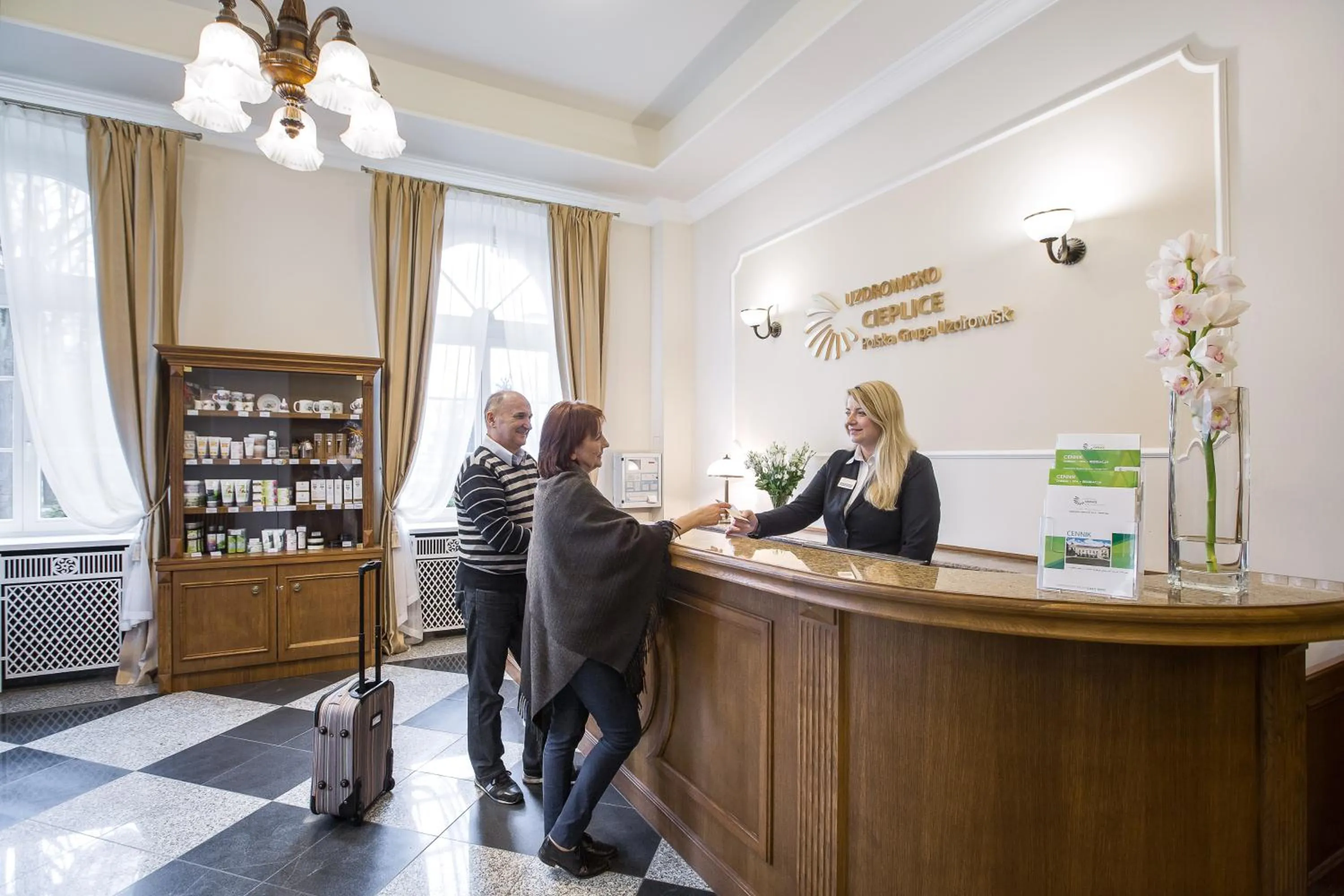 Lobby or reception in Uzdrowisko Cieplice - Jelenia Góra - Pawilon Edward