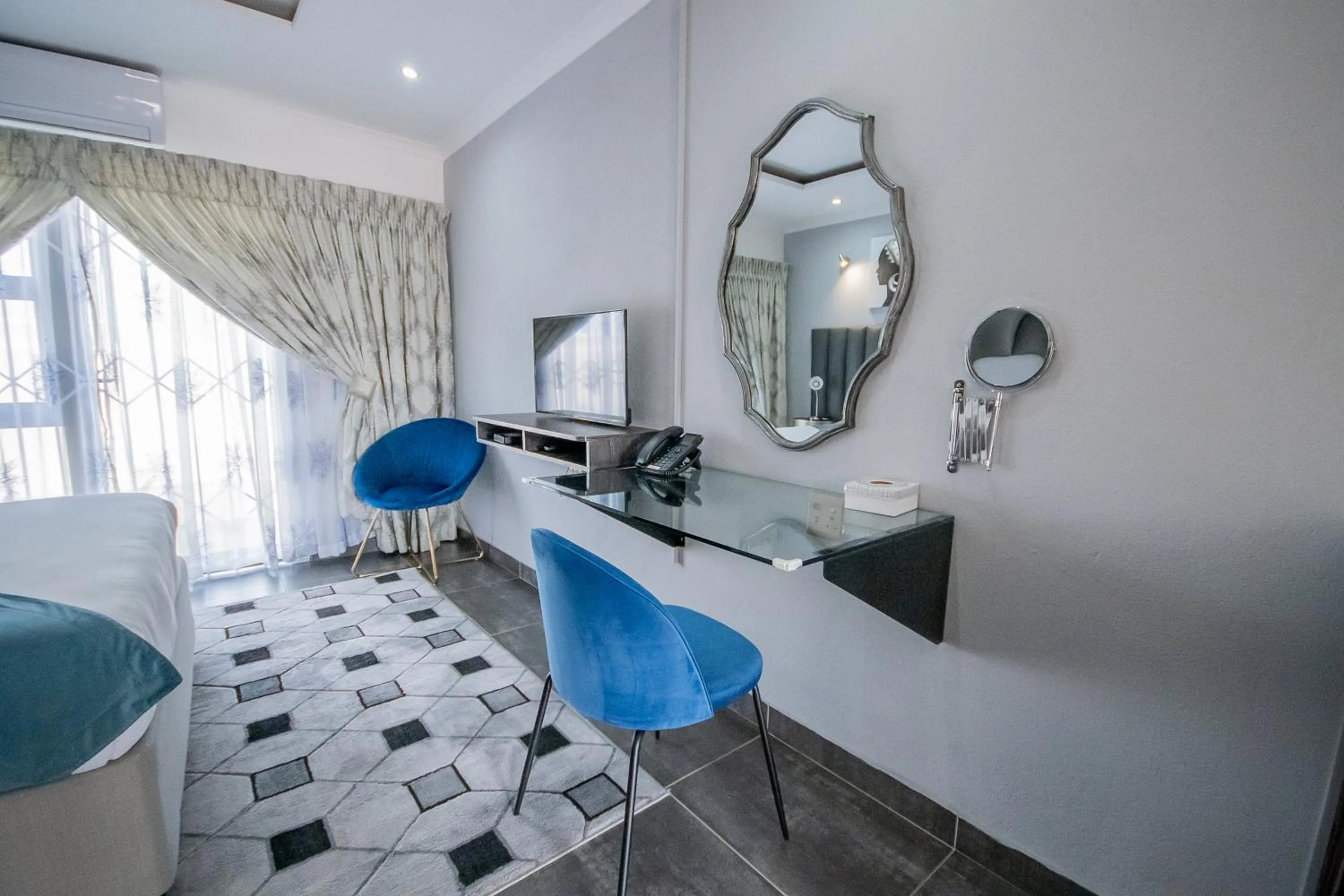 TV and multimedia in Lefa Boutique Hotel