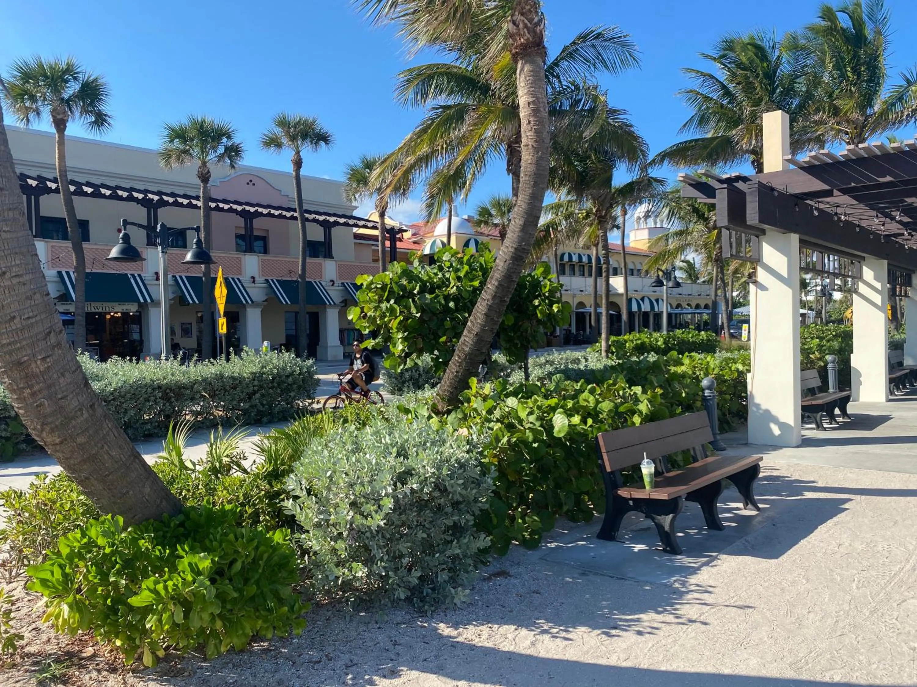 Restaurant/places to eat in Mango Beach House