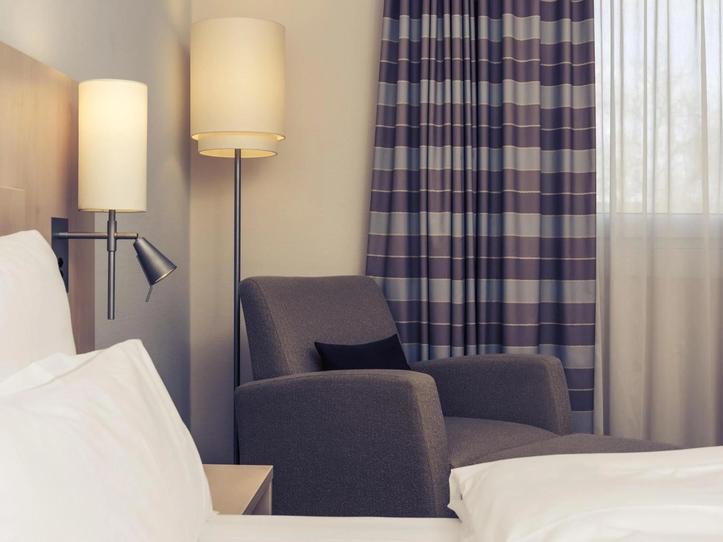 Bedroom, Bed in Mercure Hotel Mannheim am Friedensplatz