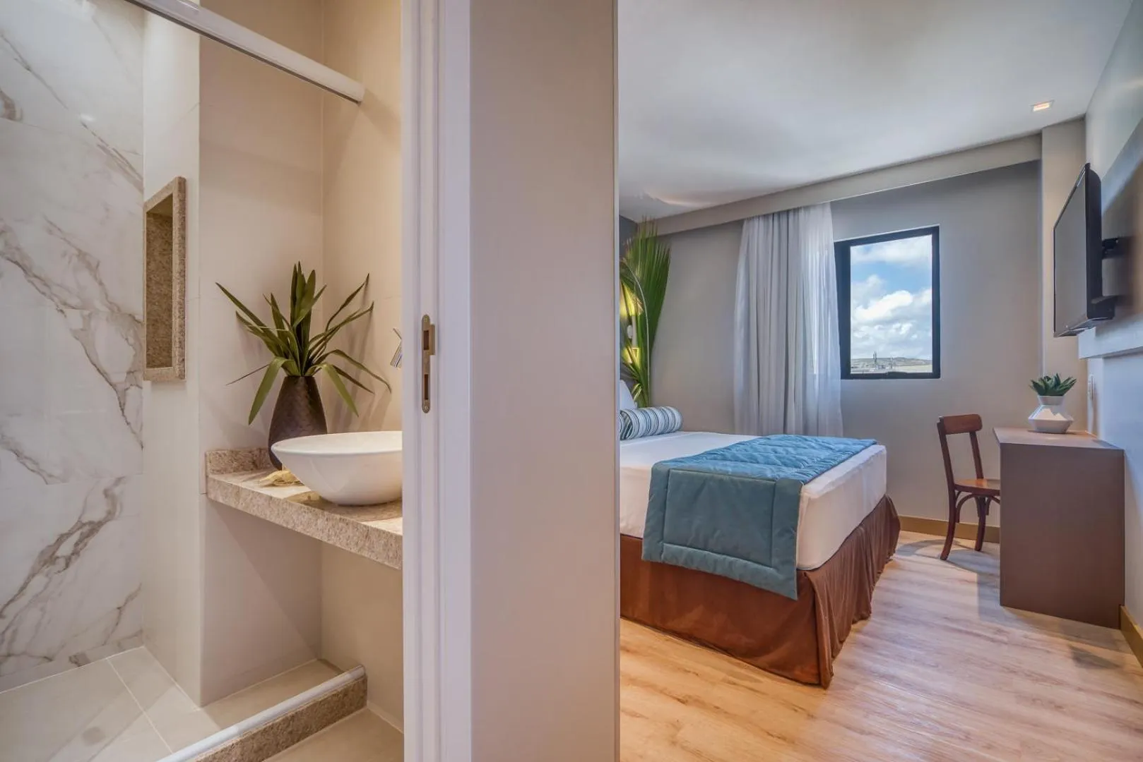 Bathroom, Bed in Hotel Água de Coco