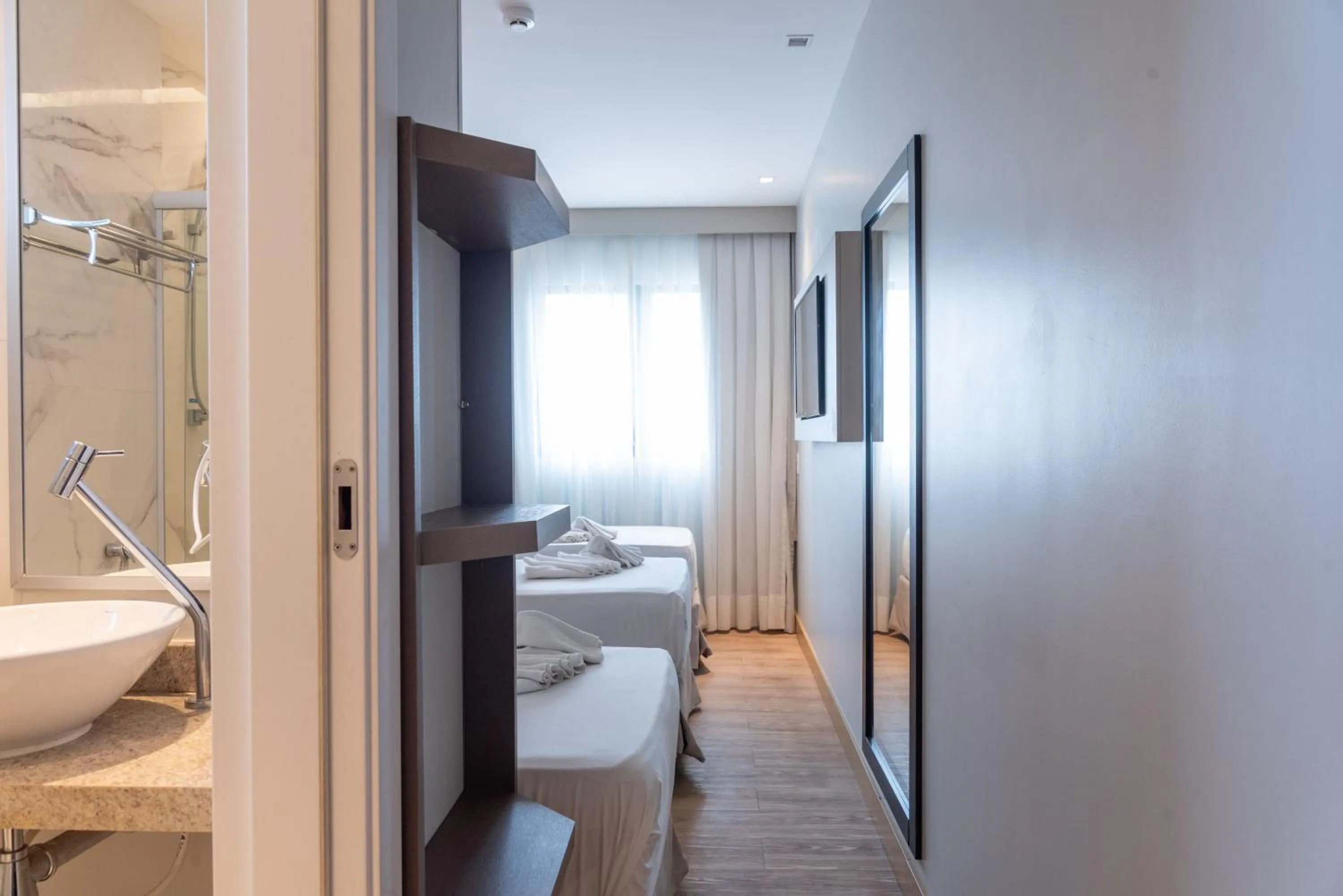 Bathroom, Bed in Hotel Água de Coco