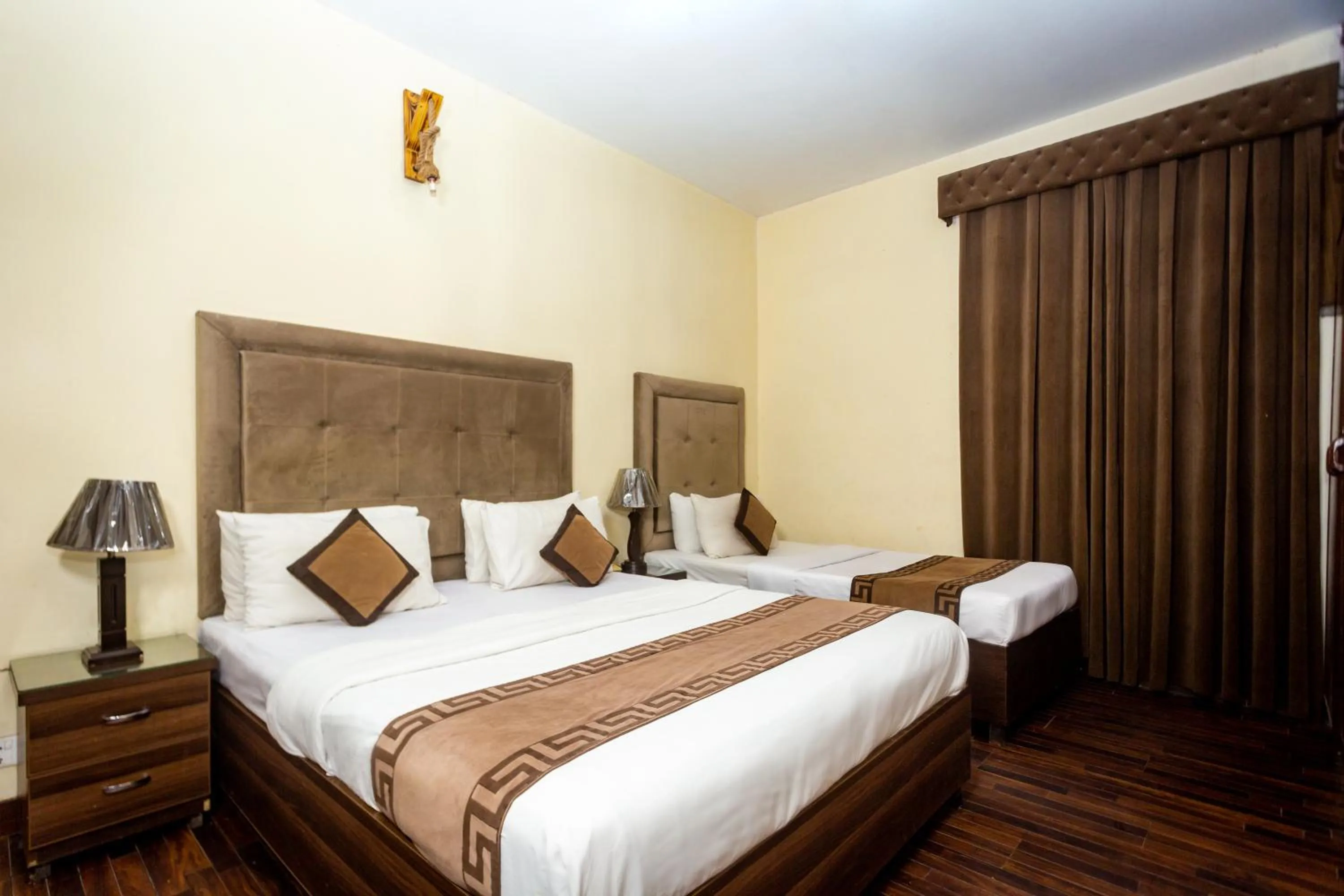 Bedroom, Bed in Rose Palace Hotel, Liberty