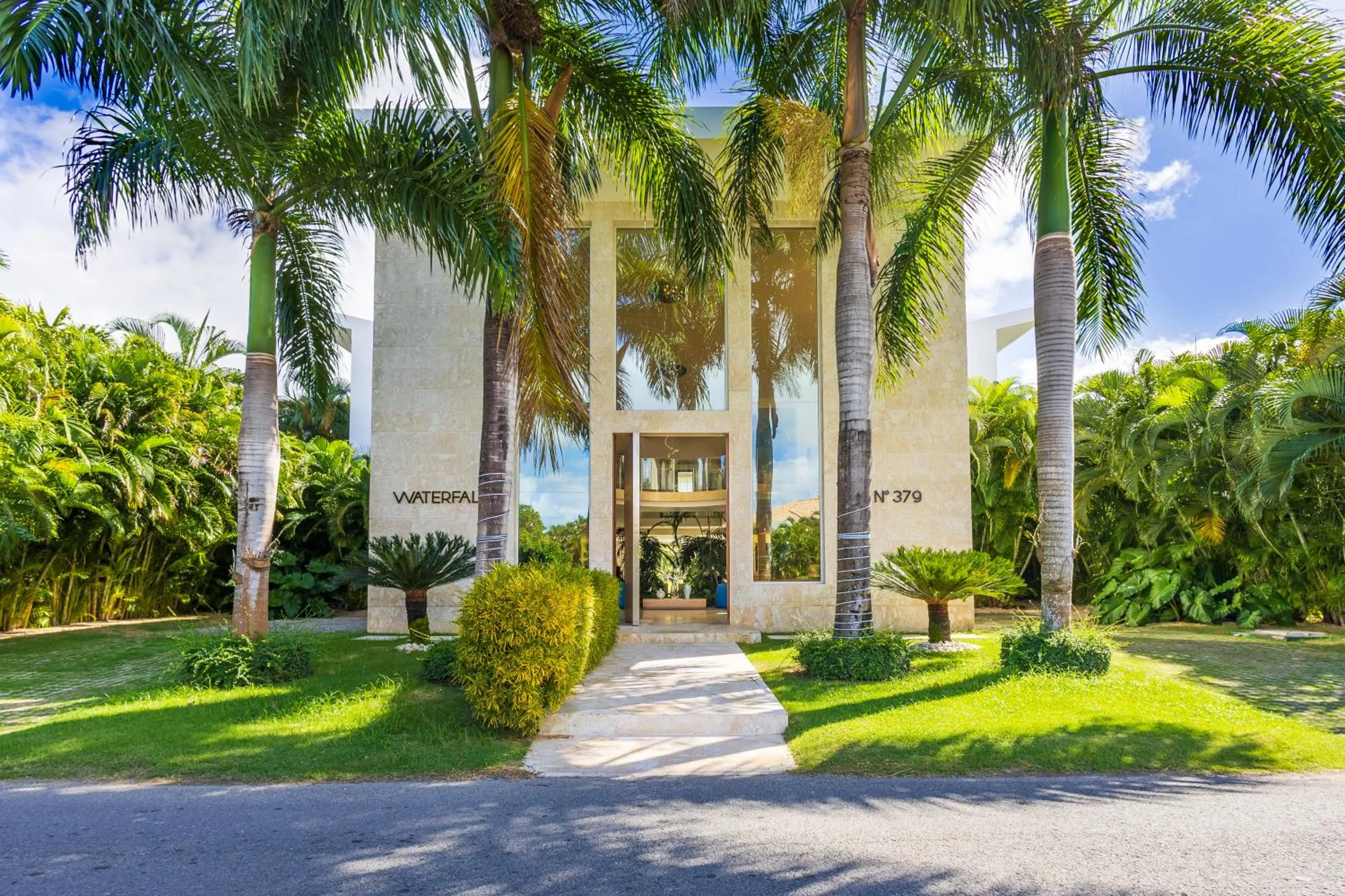 Luxury Rentals in Punta Cana - Exclusive Waterfall Villa with Private Pool, BBQ, Maid, Golf