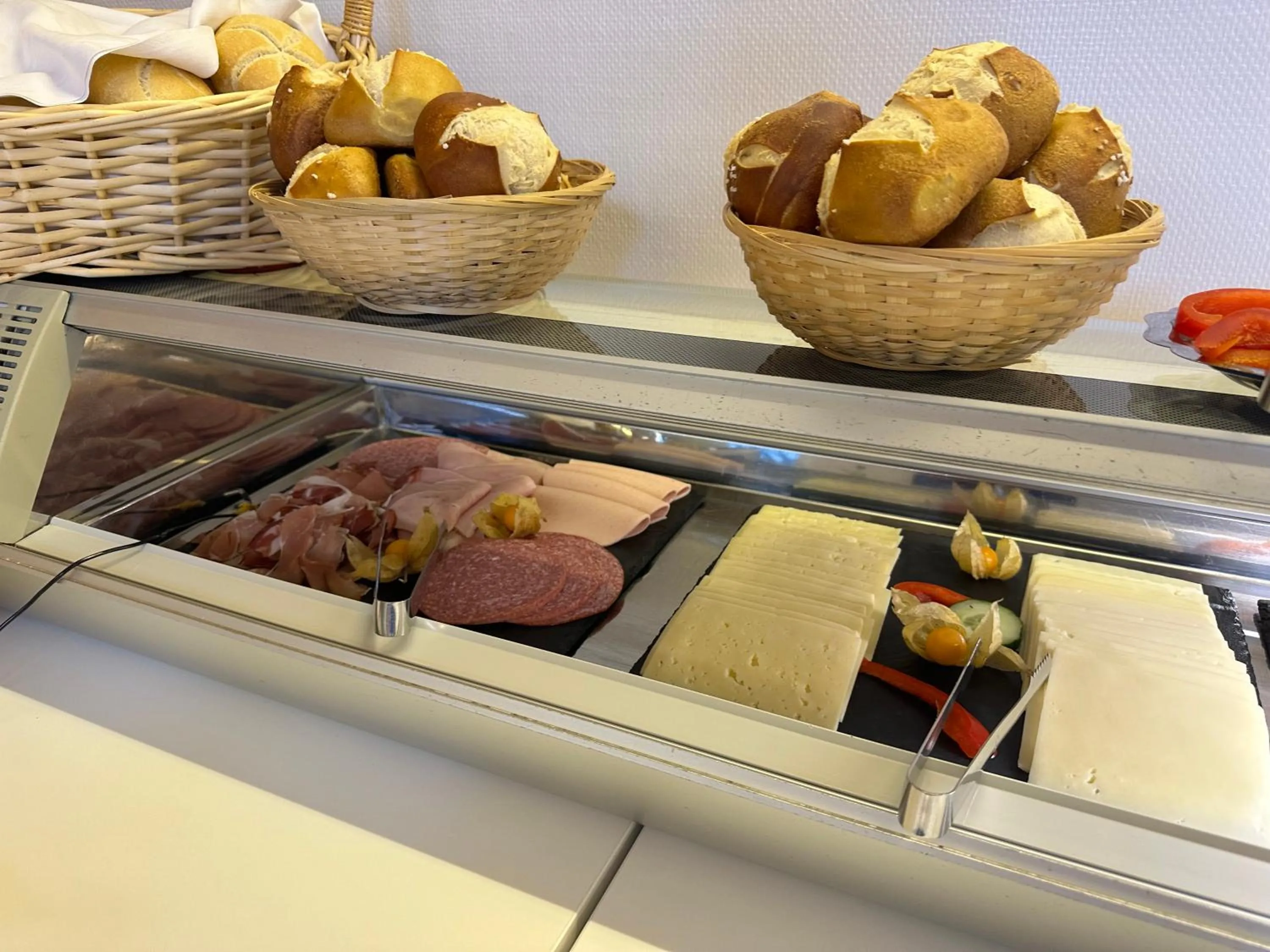 Buffet breakfast in Hotel Barbarossa Karlsruhe Stadtmitte