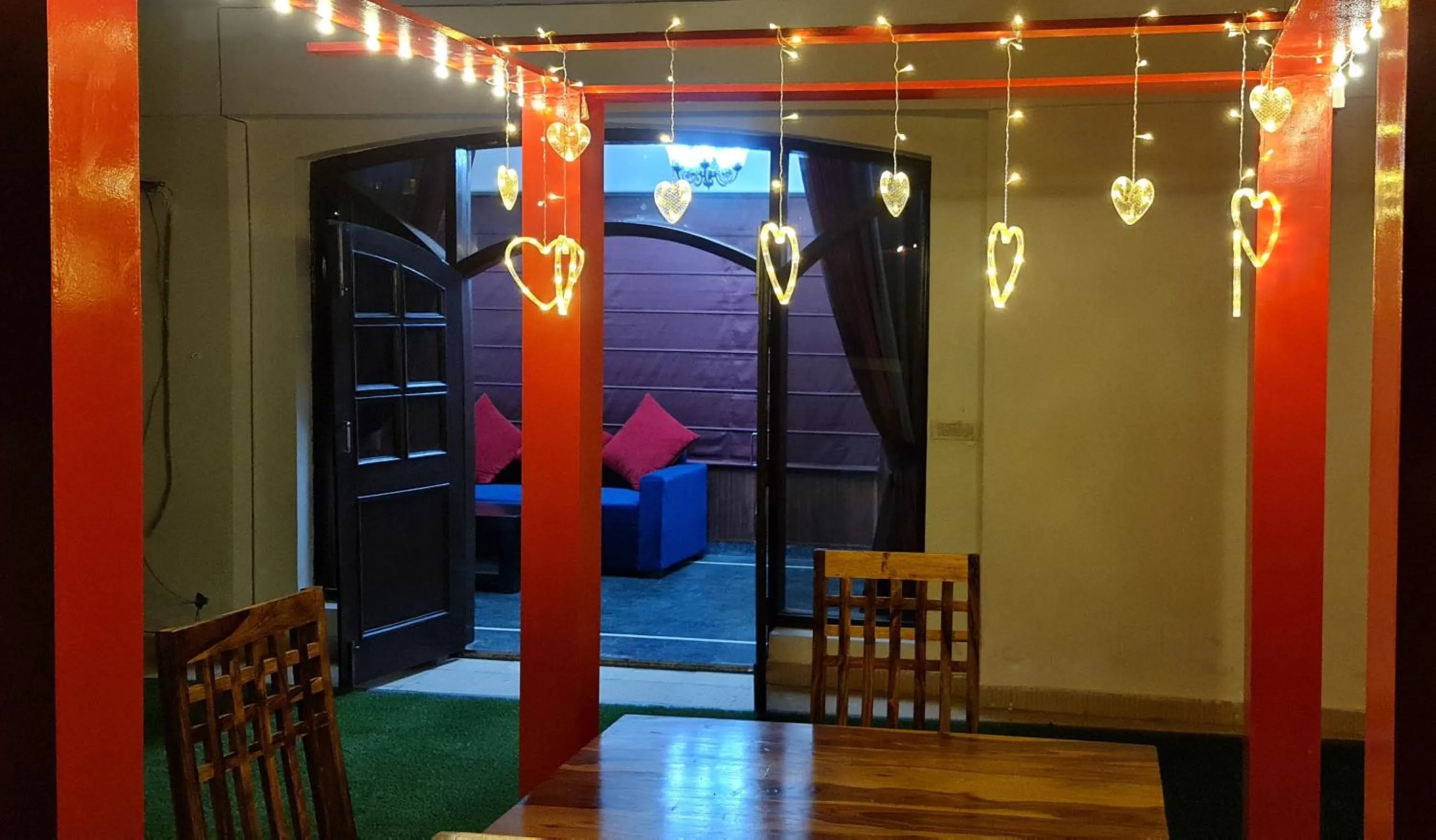 Nook Inn & Suites - MG ROAD METRO