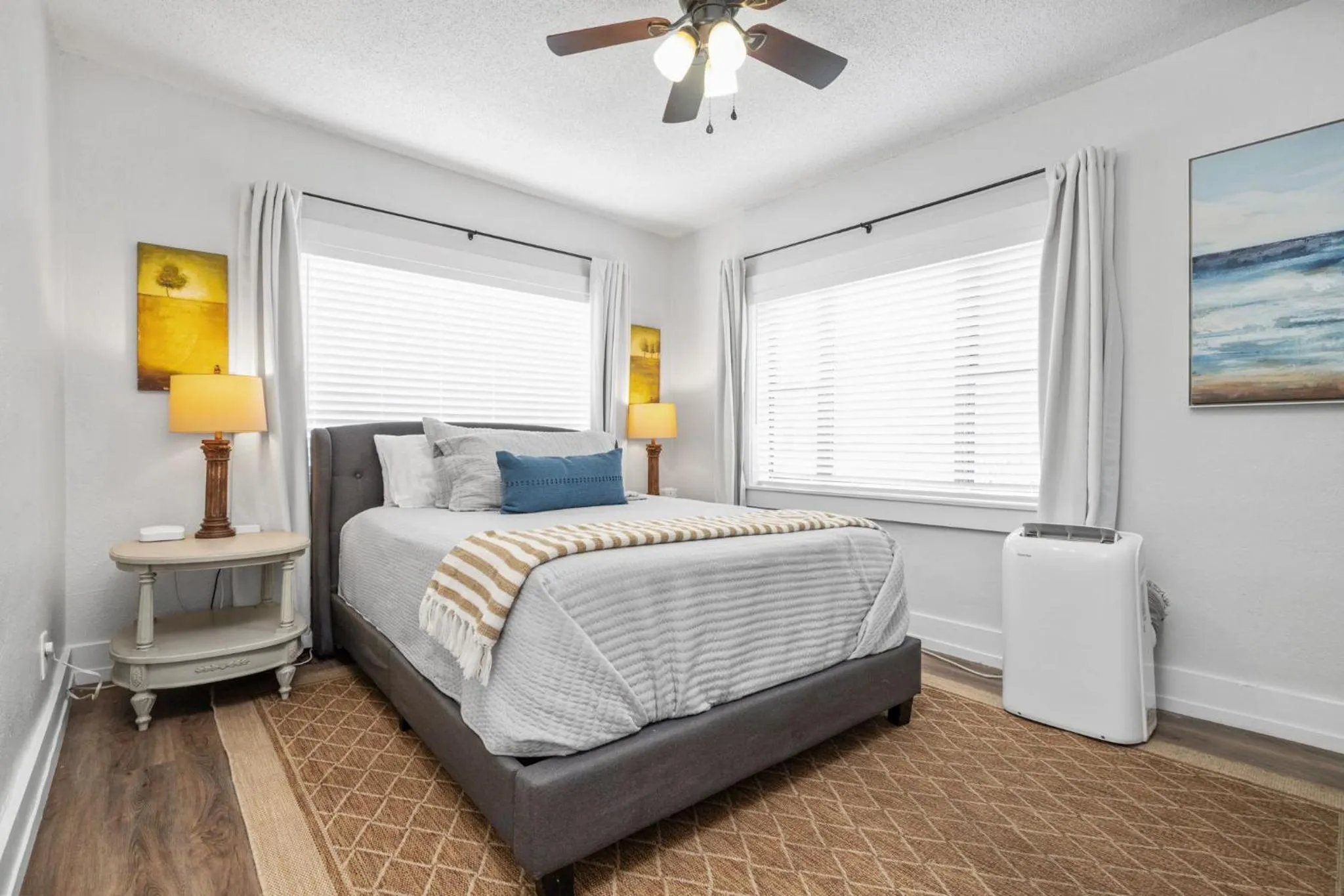 Bed in The Flats on Florida St - Super Comfy 2-Bedroom Apartments