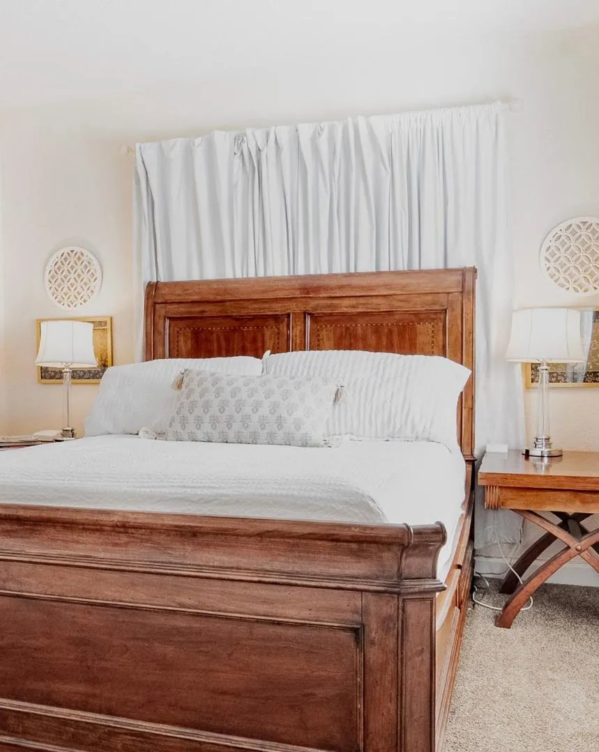 Bed in The Flats on Florida St - Super Comfy 2-Bedroom Apartments