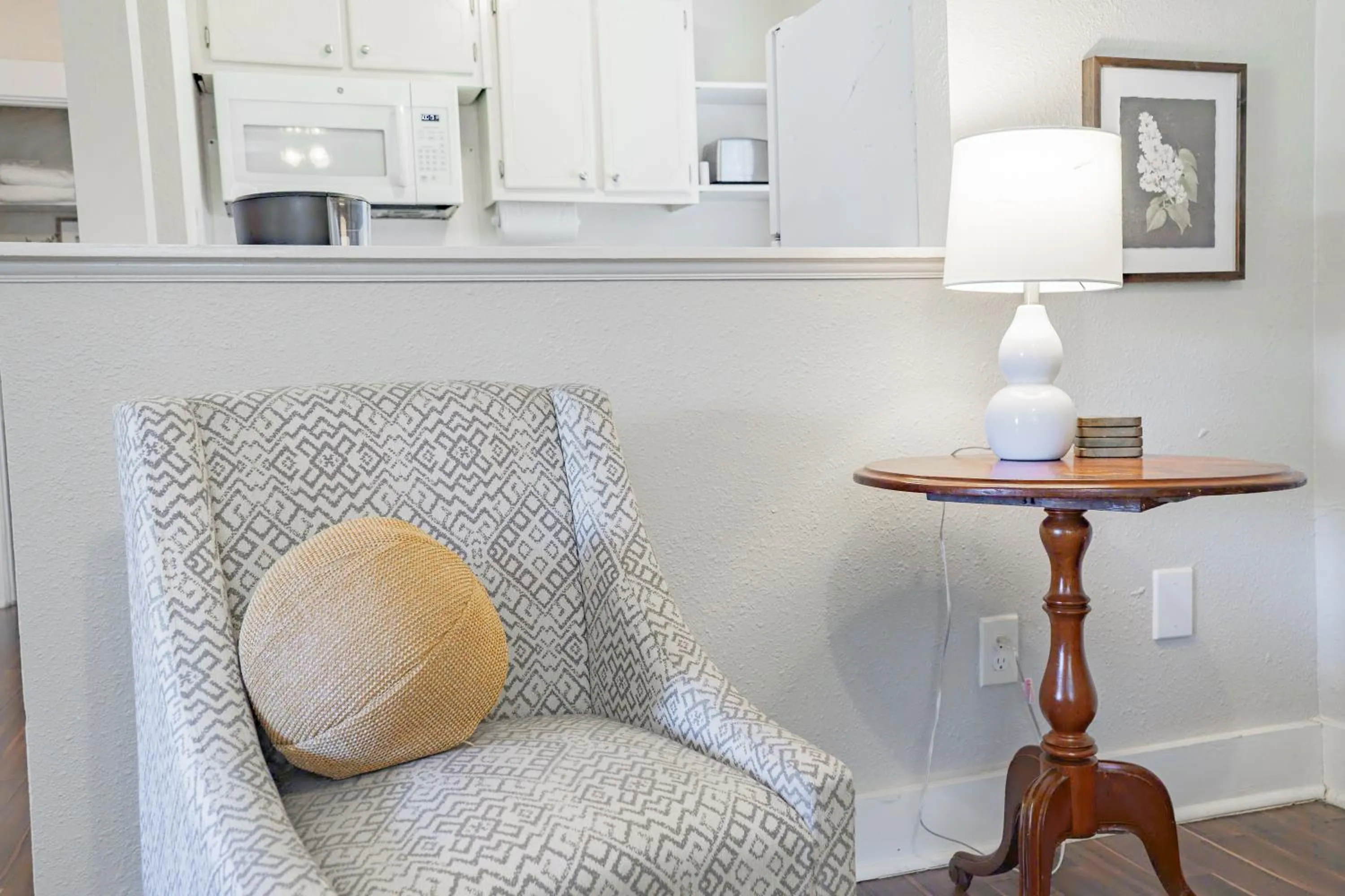 The Flats on Florida St - Super Comfy 2-Bedroom Apartments