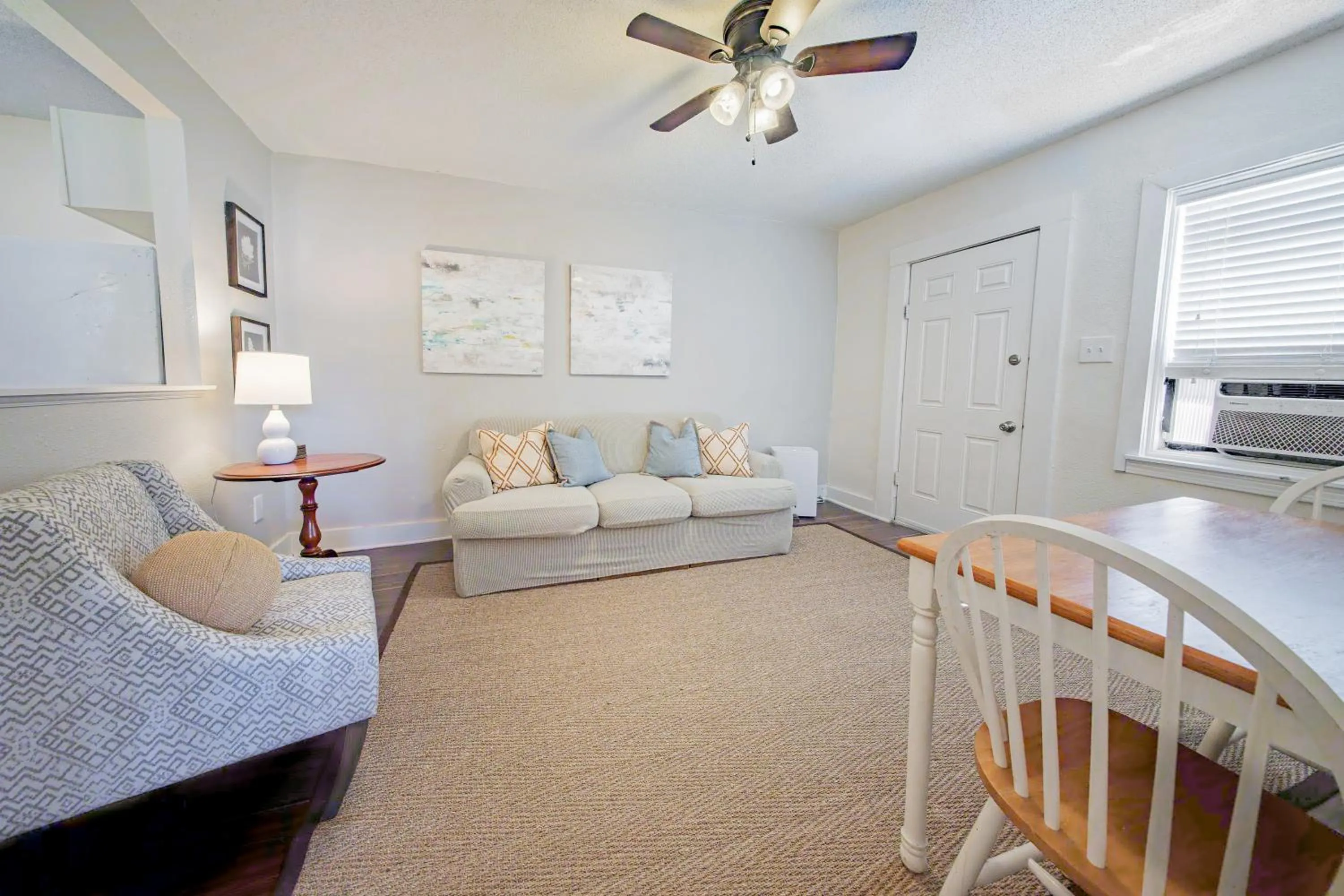 The Flats on Florida St - Super Comfy 2-Bedroom Apartments