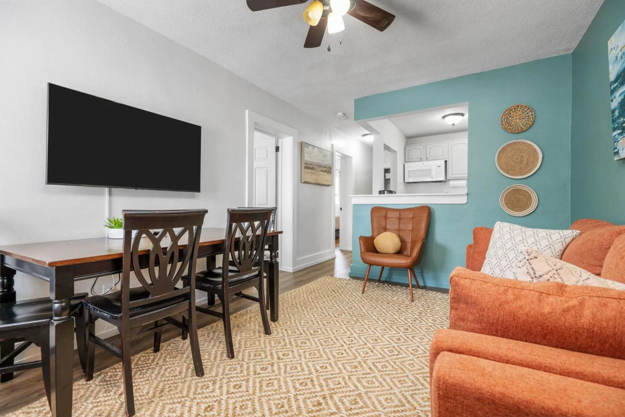 The Flats on Florida St - Super Comfy 2-Bedroom Apartments