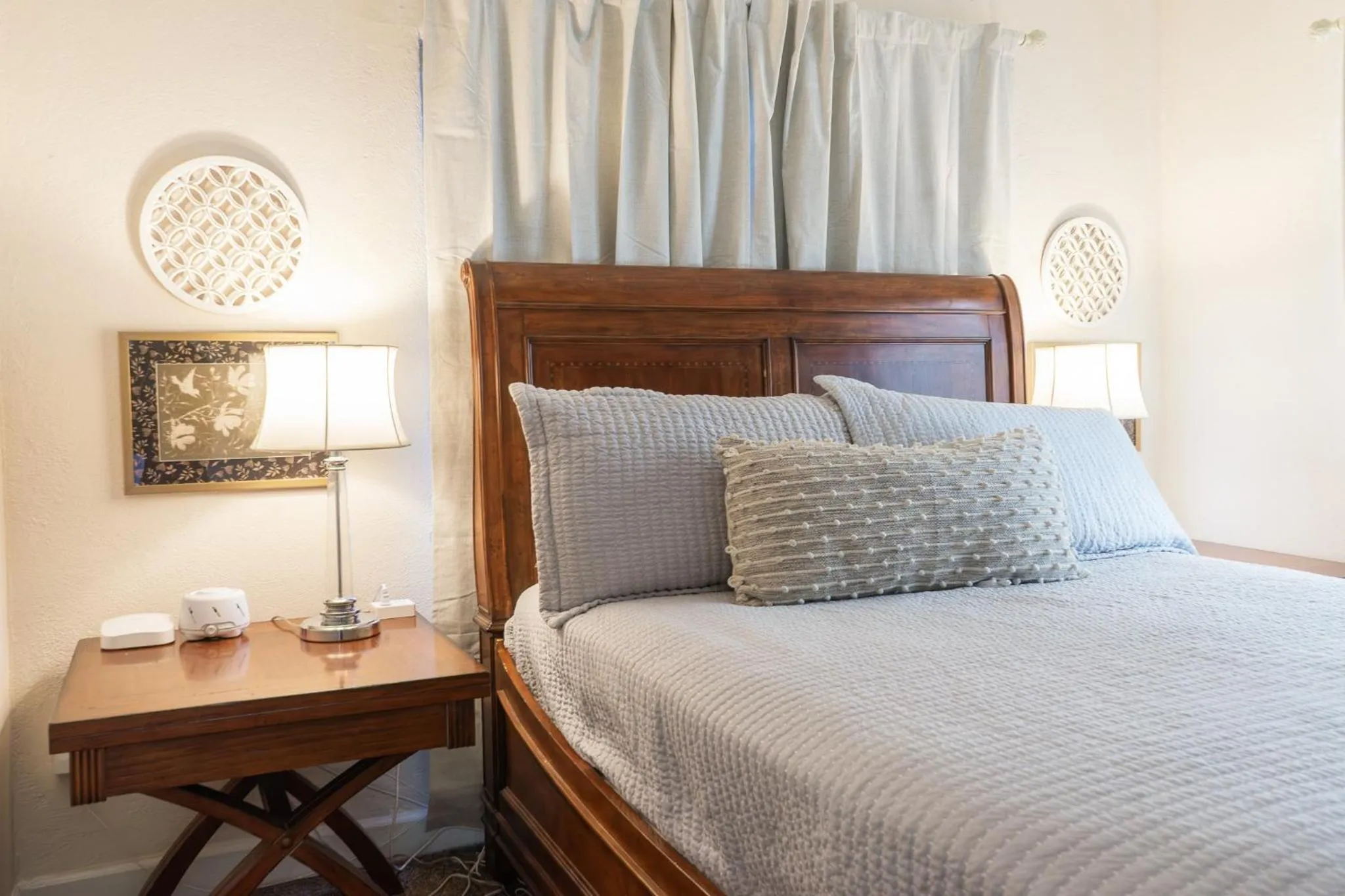 Bedroom, Bed in The Flats on Florida St - Super Comfy 2-Bedroom Apartments