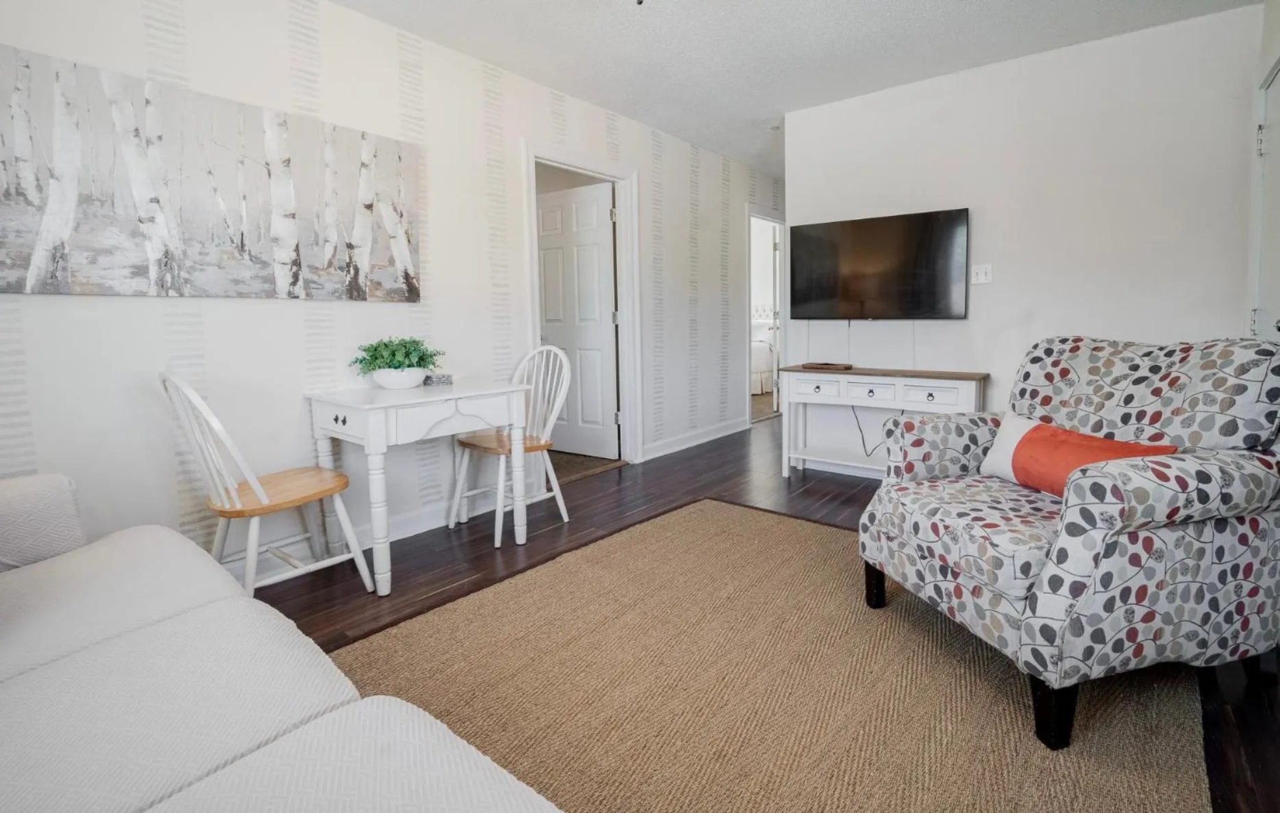 TV and multimedia, Bed in The Flats on Florida St - Super Comfy 2-Bedroom Apartments