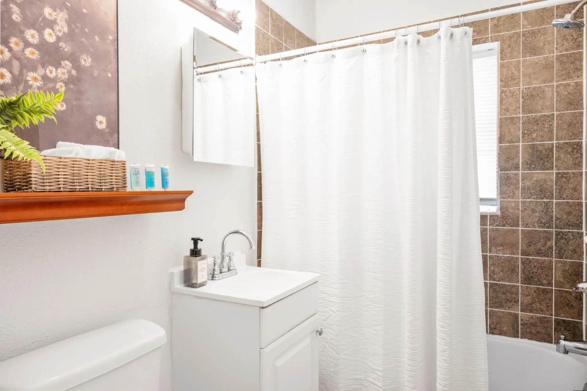 Bathroom in The Flats on Florida St - Super Comfy 2-Bedroom Apartments