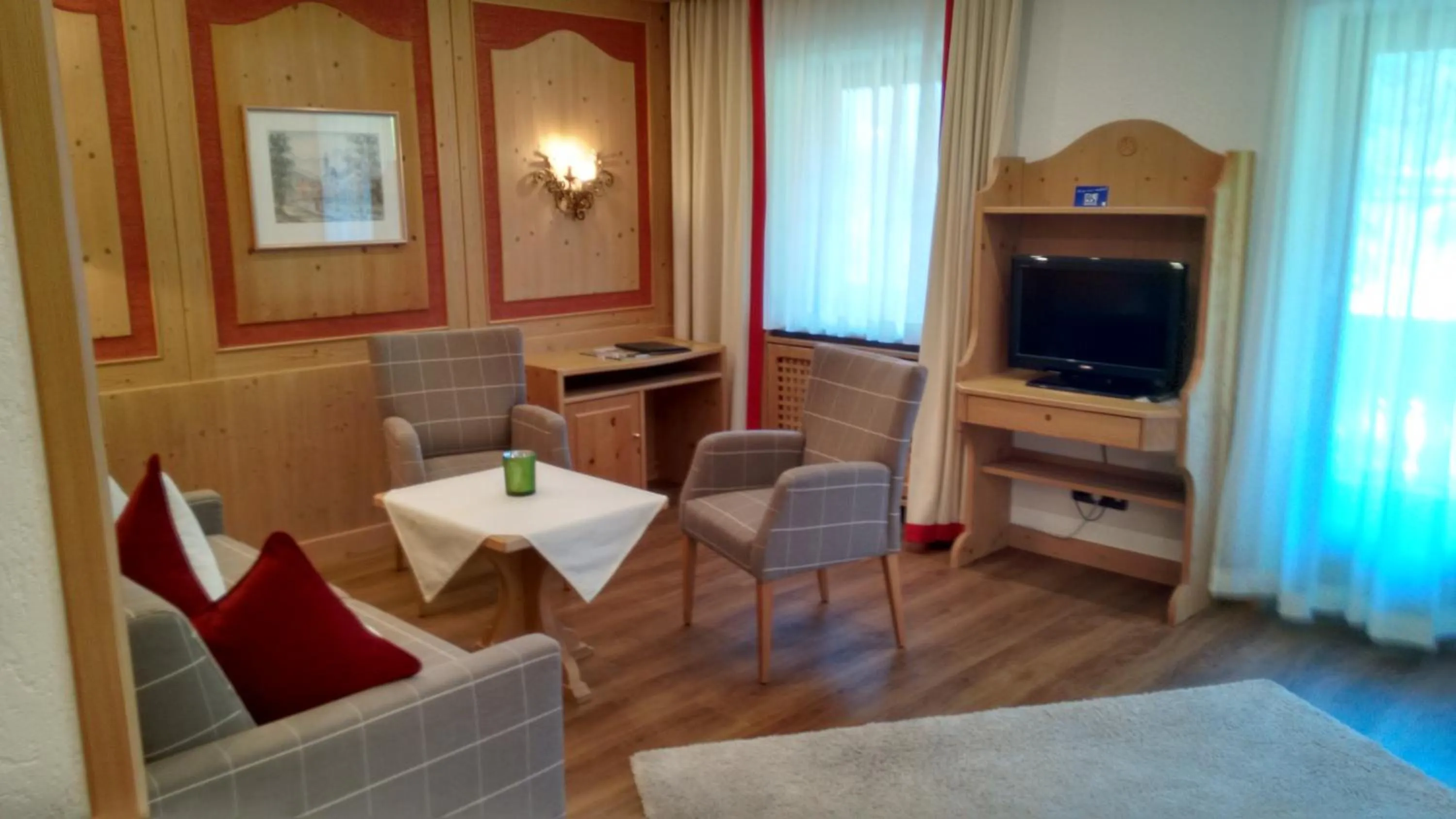 TV and multimedia in Hotel Restaurant Neu Meran