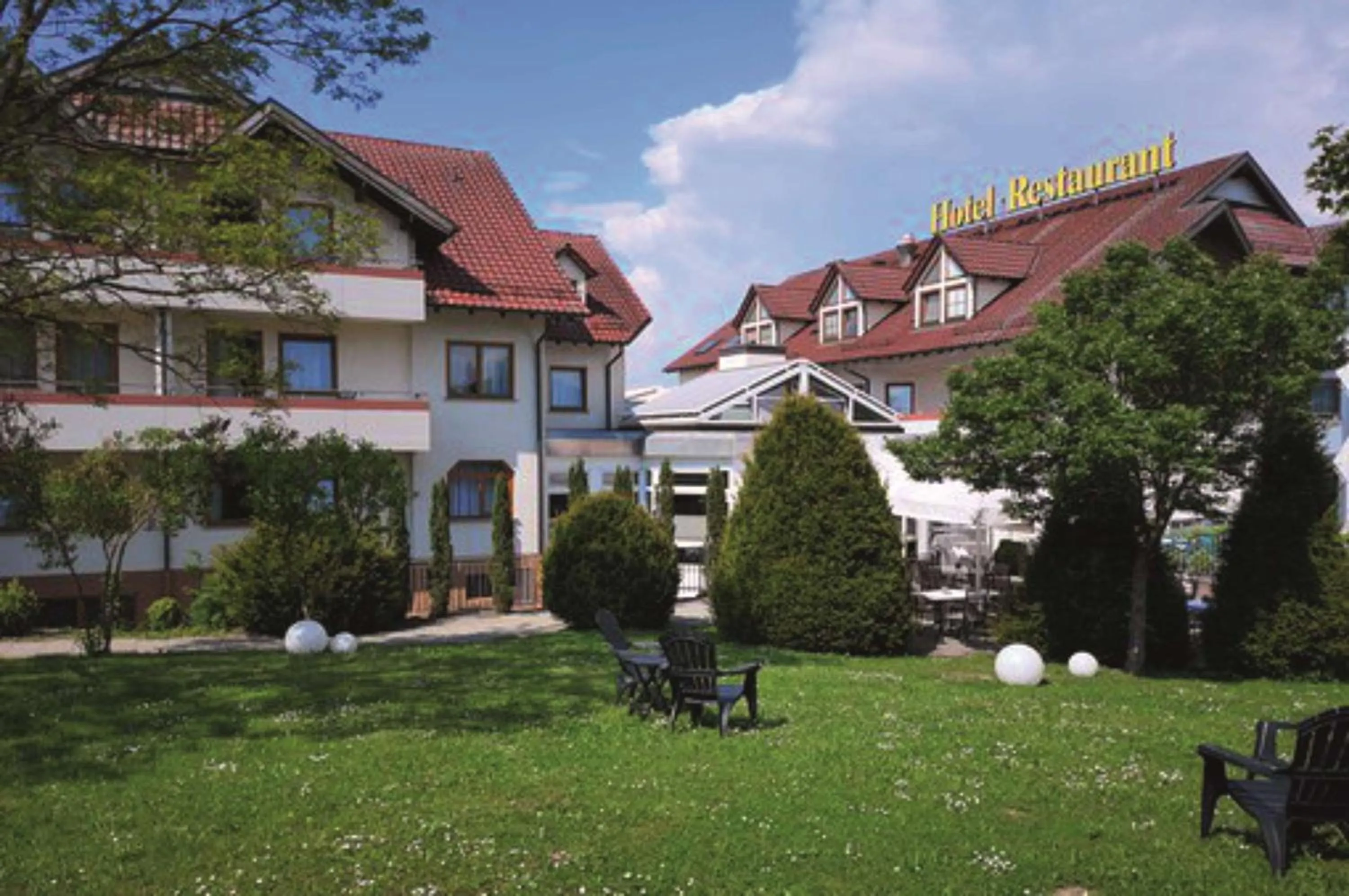 Property building in Hotel Empfinger Hof, Sure Hotel Collection by Best Western