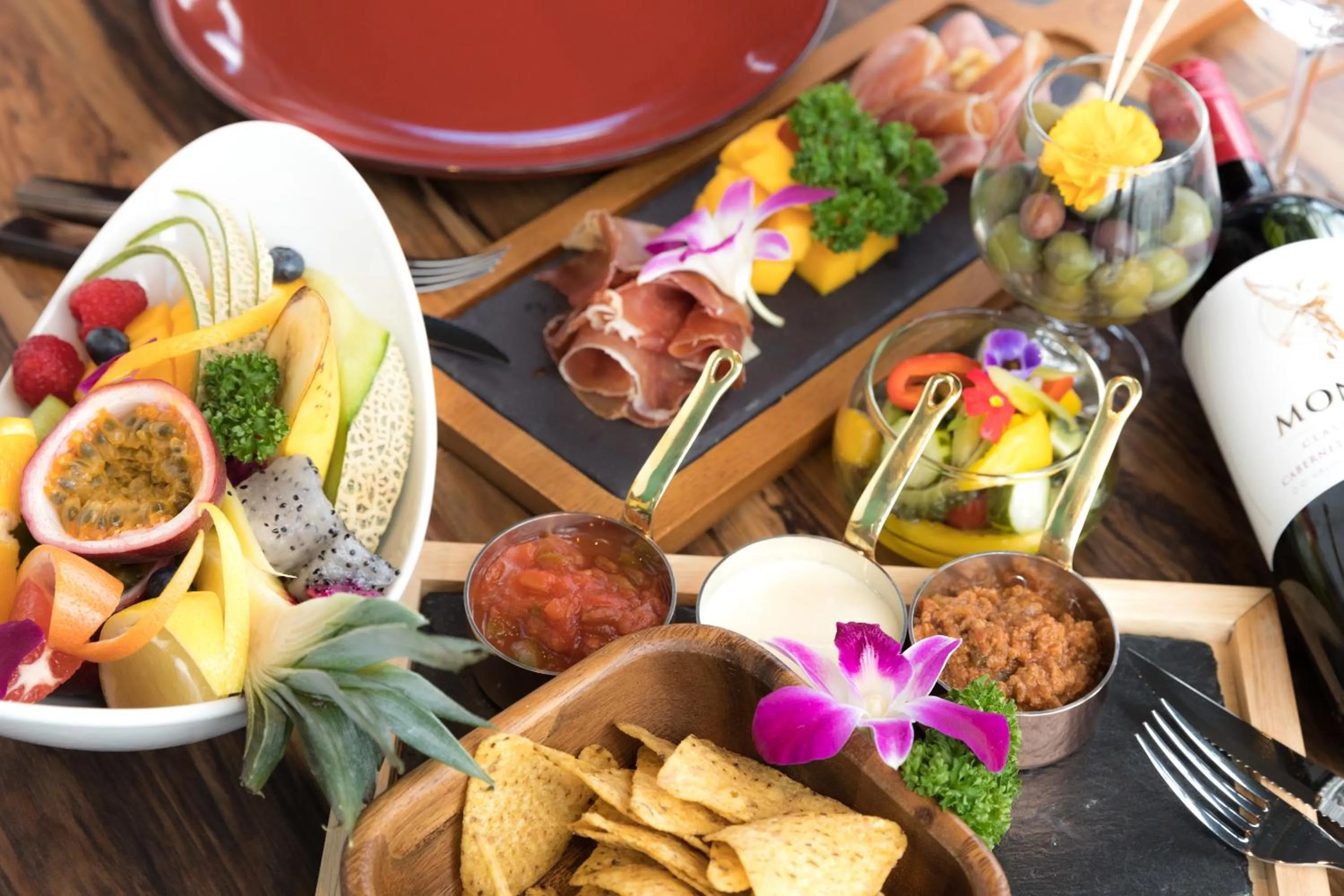 Restaurant/places to eat in Hewitt Resort Naha