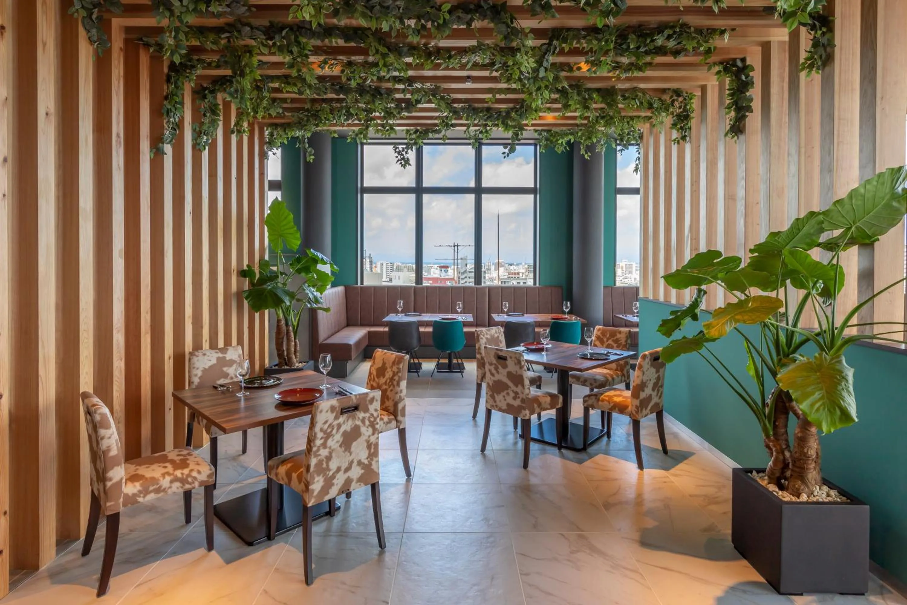 Restaurant/places to eat in Hewitt Resort Naha