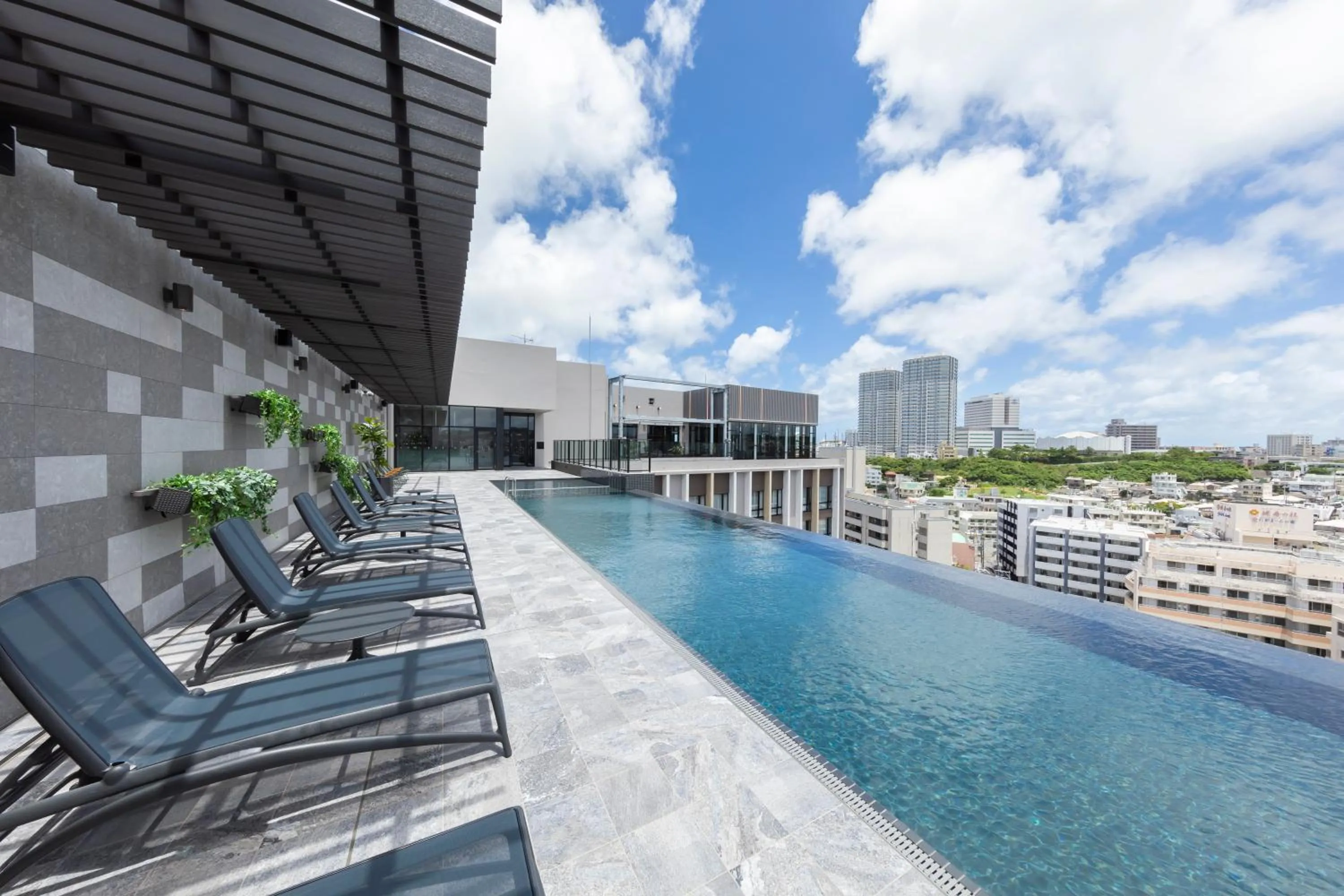 Swimming pool in Hewitt Resort Naha