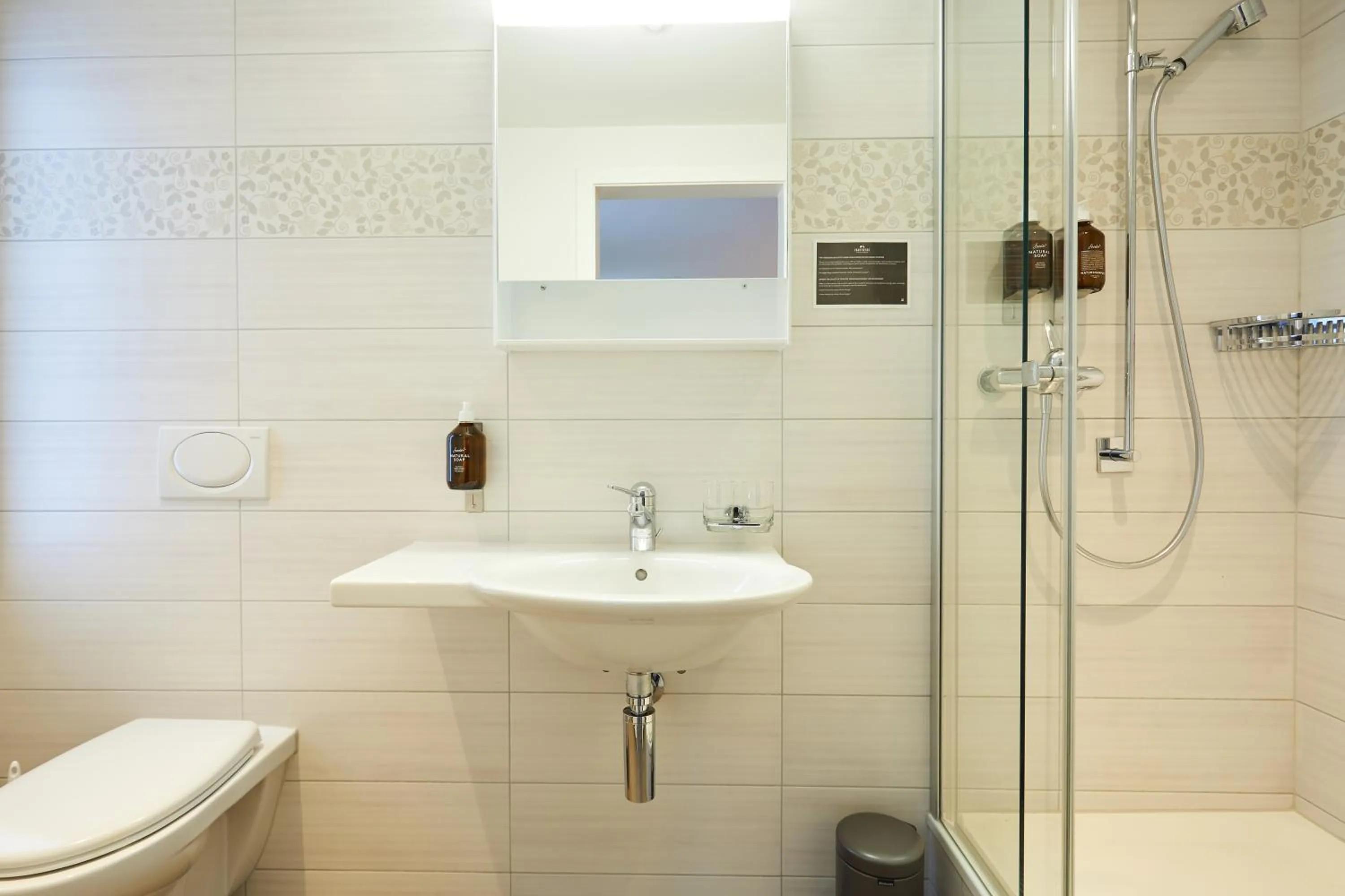 Shower in Italian Lifestyle Hotel & Osteria Chartreuse