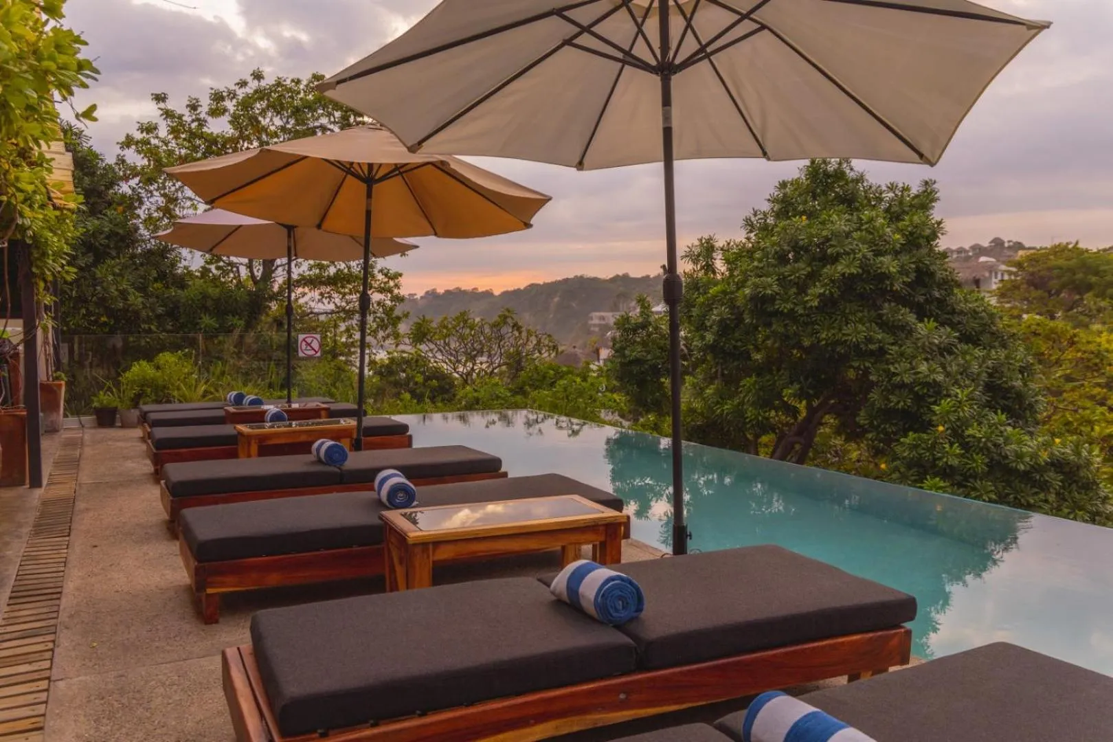 Swimming pool in Casa Mauna Boutique Hotel