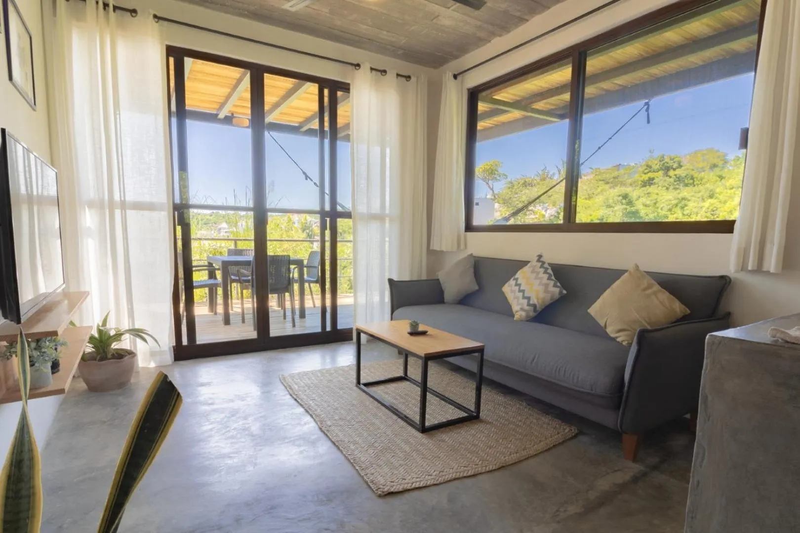 Patio in Casa Mauna Boutique Hotel