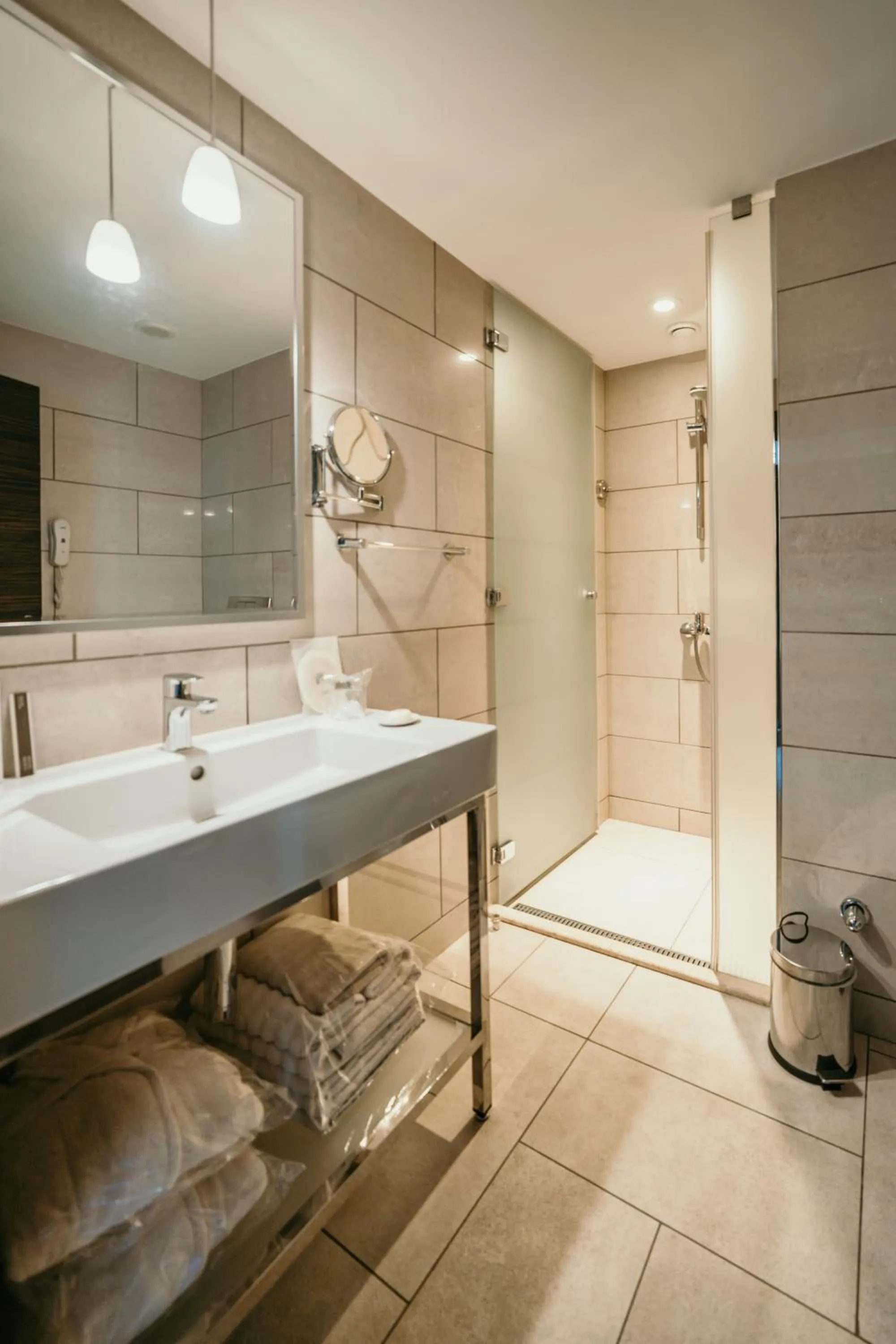 Bathroom in Arkin Palm Beach Hotel