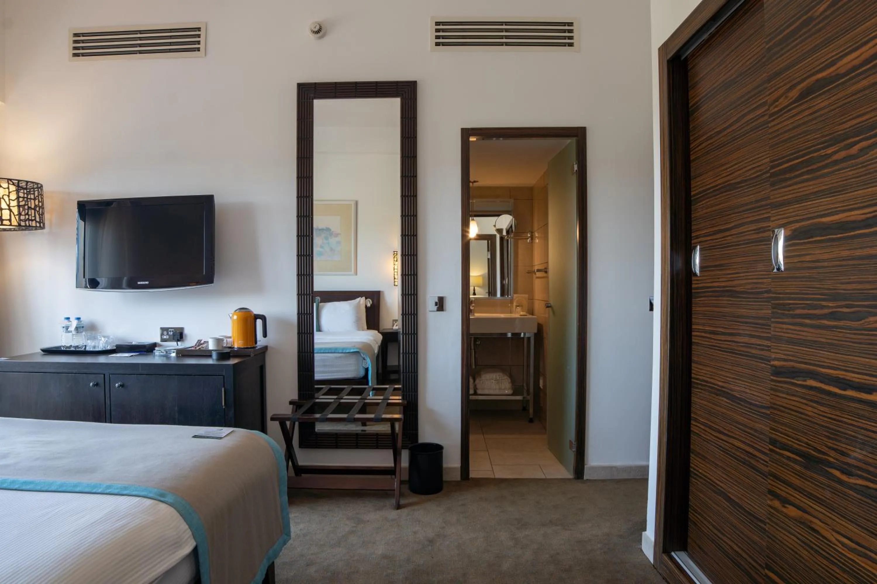 View (from property/room), Bed in Arkin Palm Beach Hotel