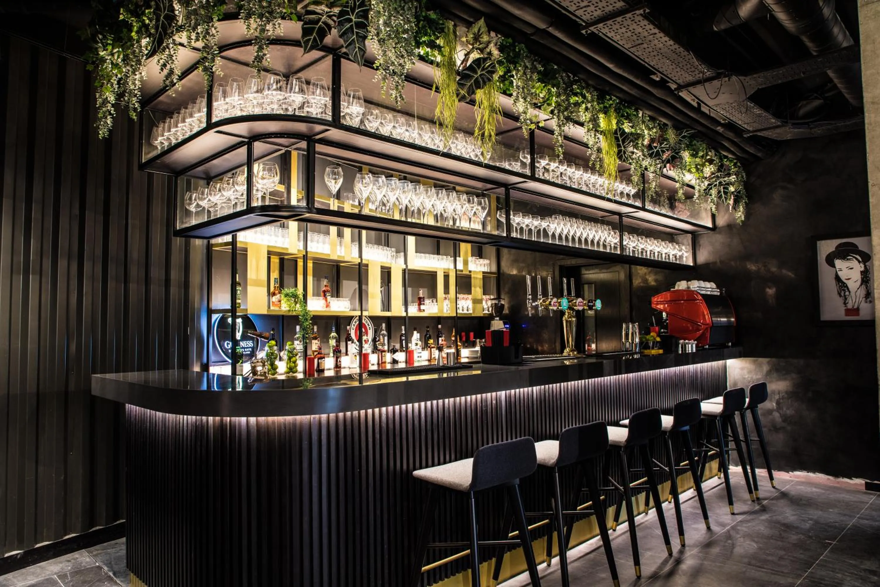 Lounge or bar in Radisson RED London Greenwich The O2