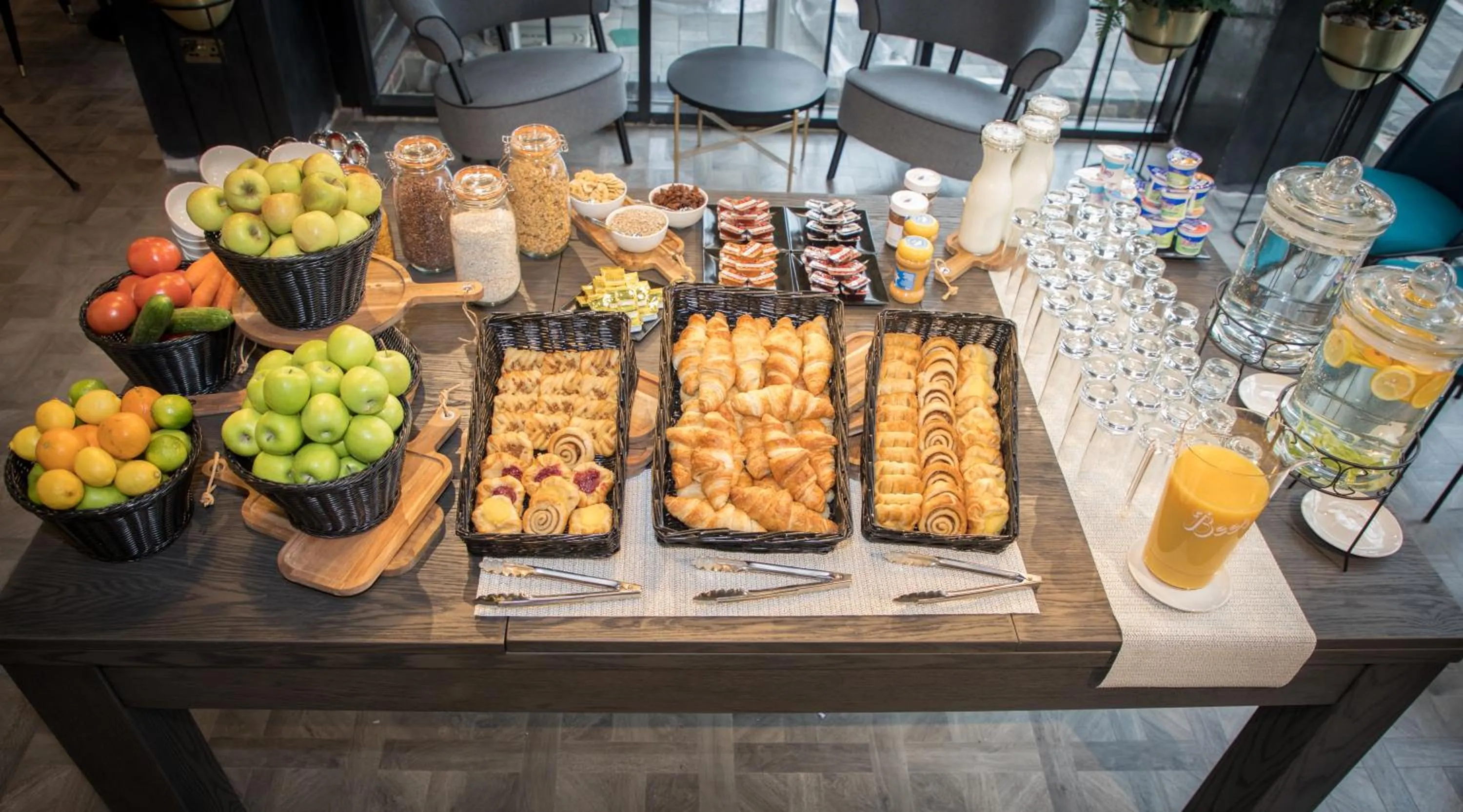 Food in Radisson RED London Greenwich The O2