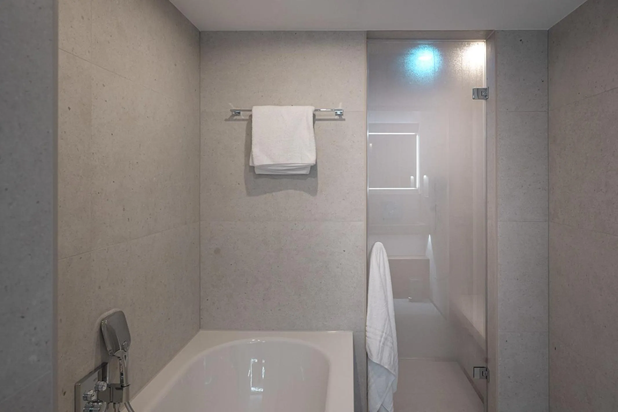 Steam room in Hotel VierJahreszeiten am Seilersee