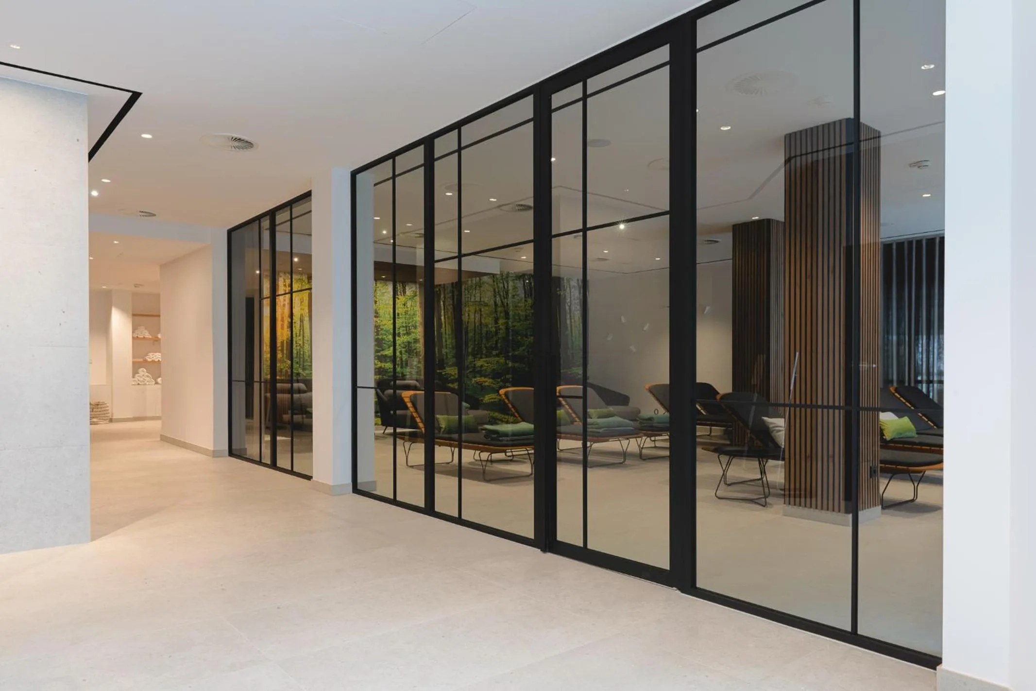 Spa and wellness centre/facilities in Hotel VierJahreszeiten am Seilersee