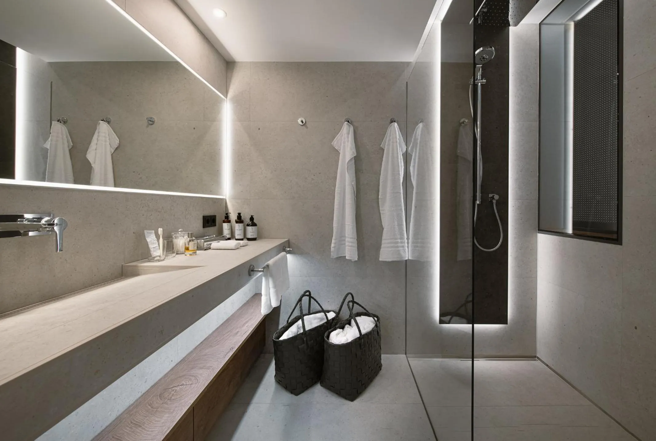 Bathroom in Hotel VierJahreszeiten am Seilersee