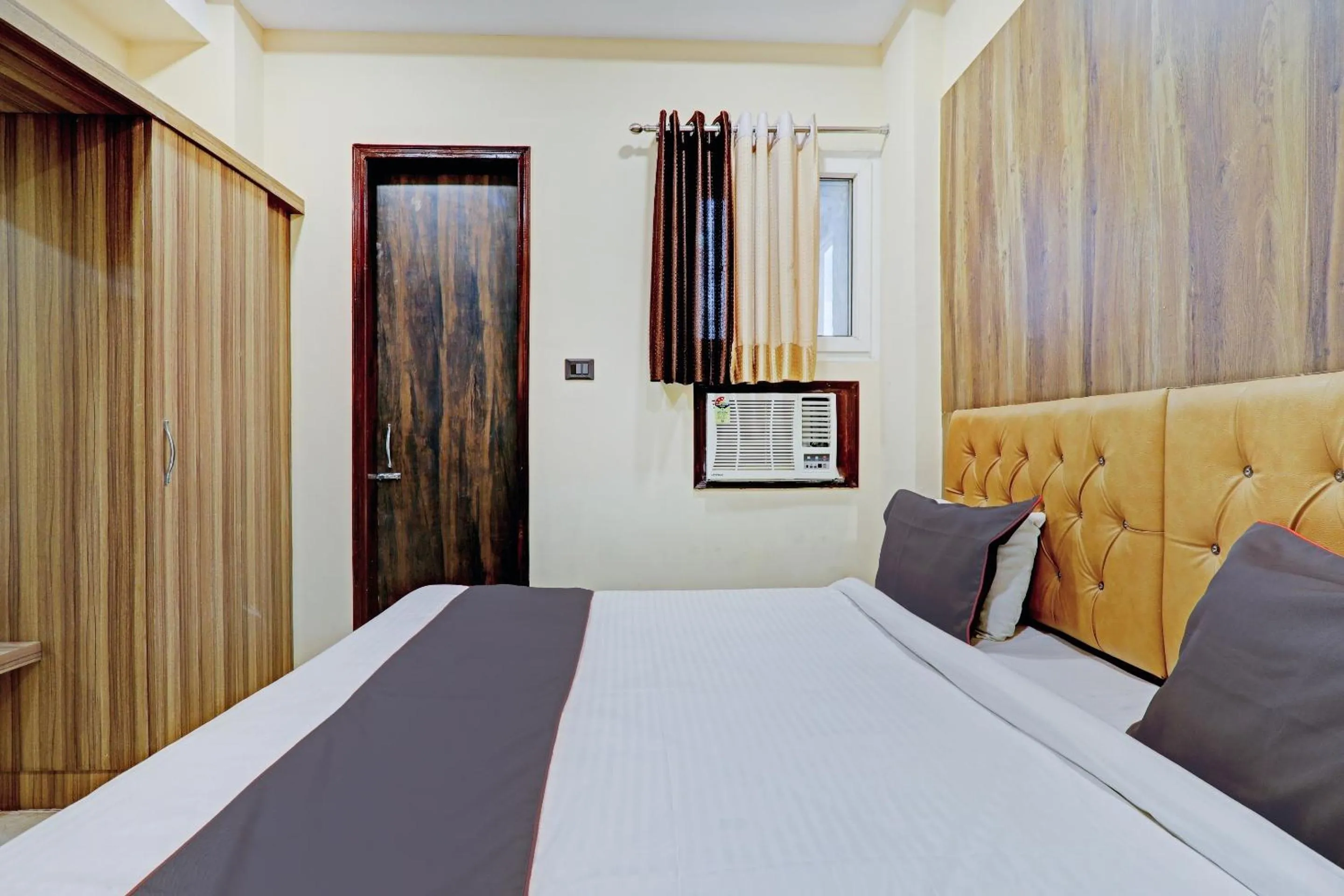 Bedroom, Bed in Townhouse Jayati Oasis Inn