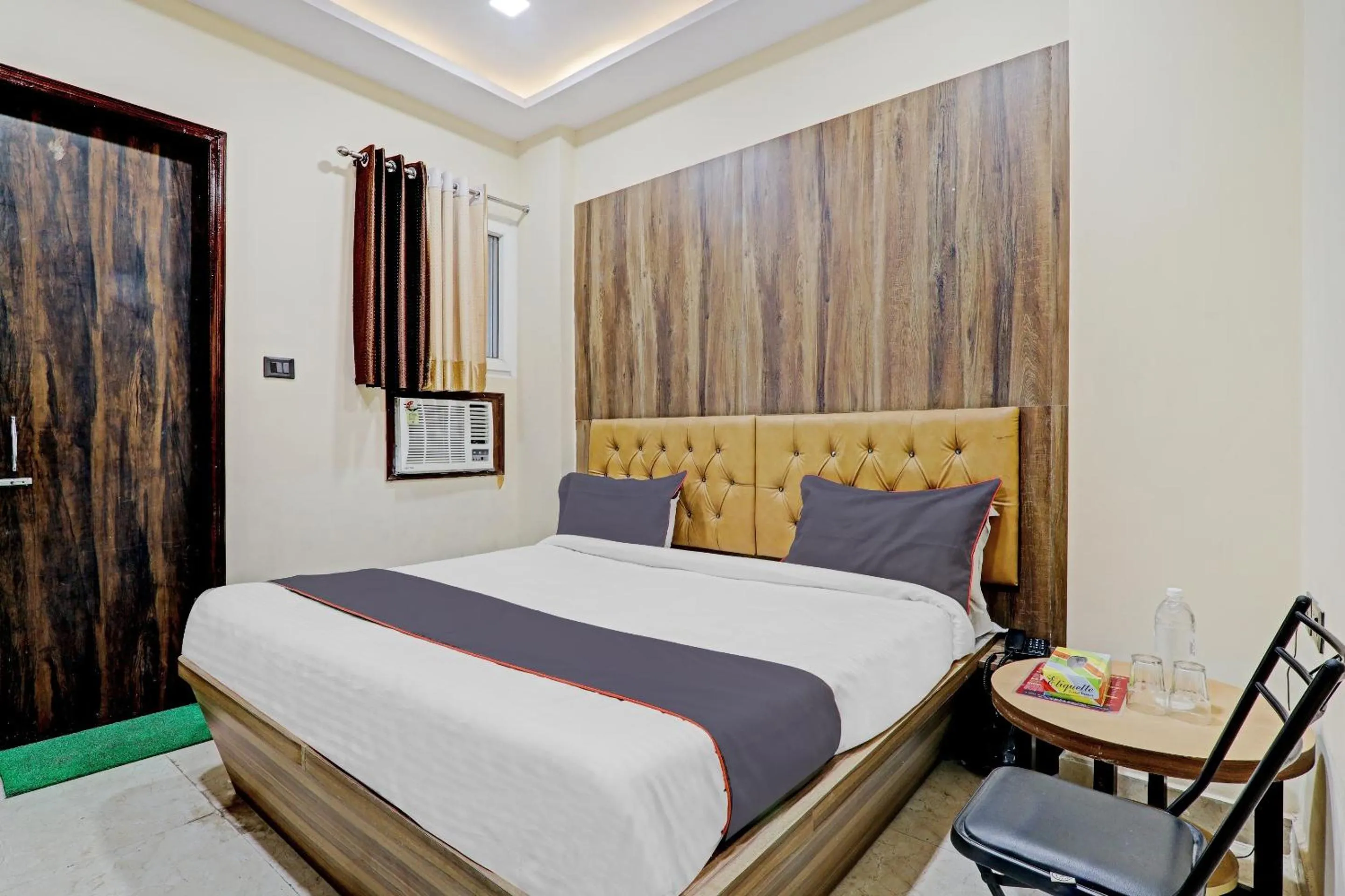 Bedroom, Bed in Townhouse Jayati Oasis Inn