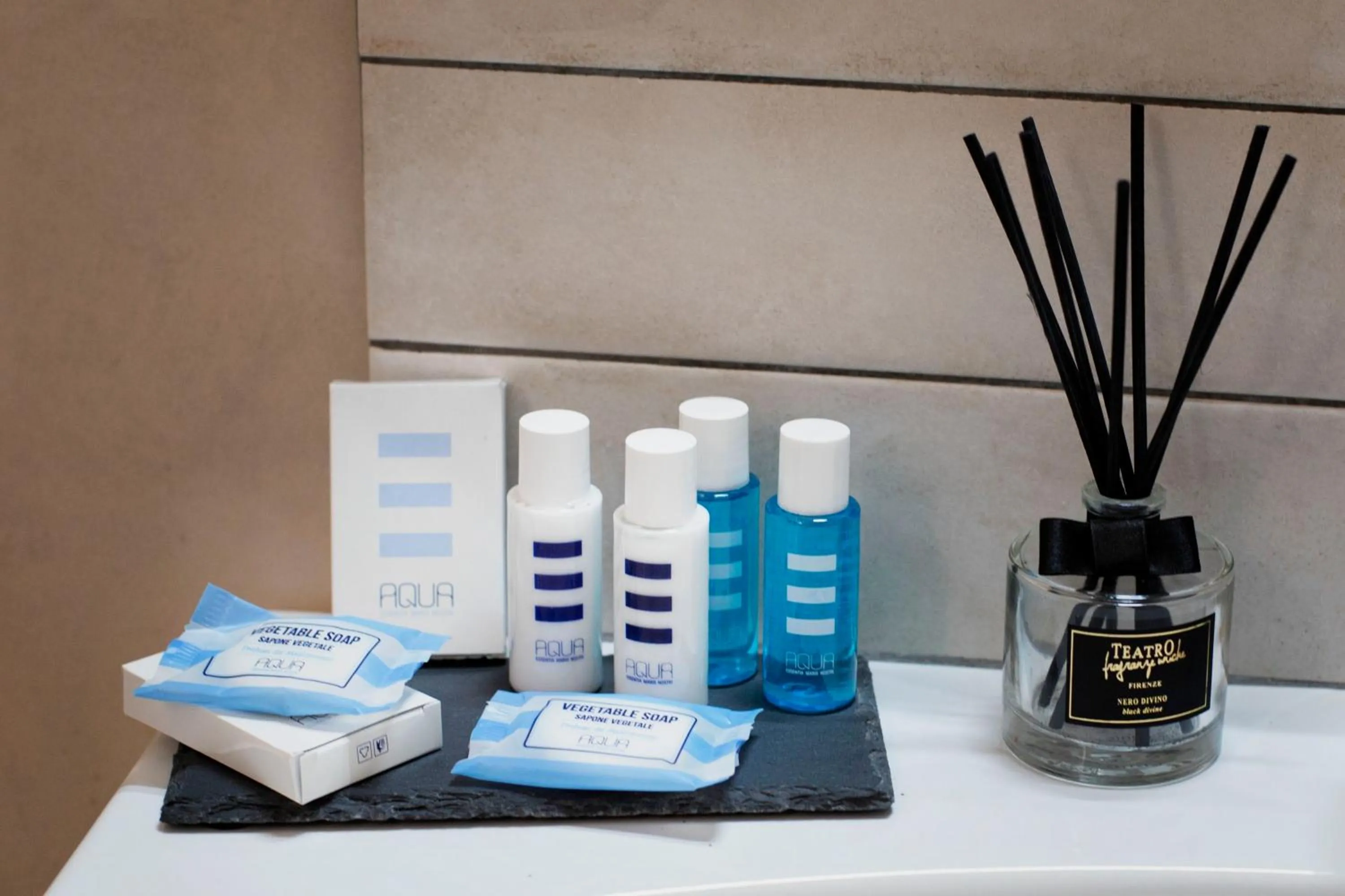 Bathroom in Torna a Surriento Suites