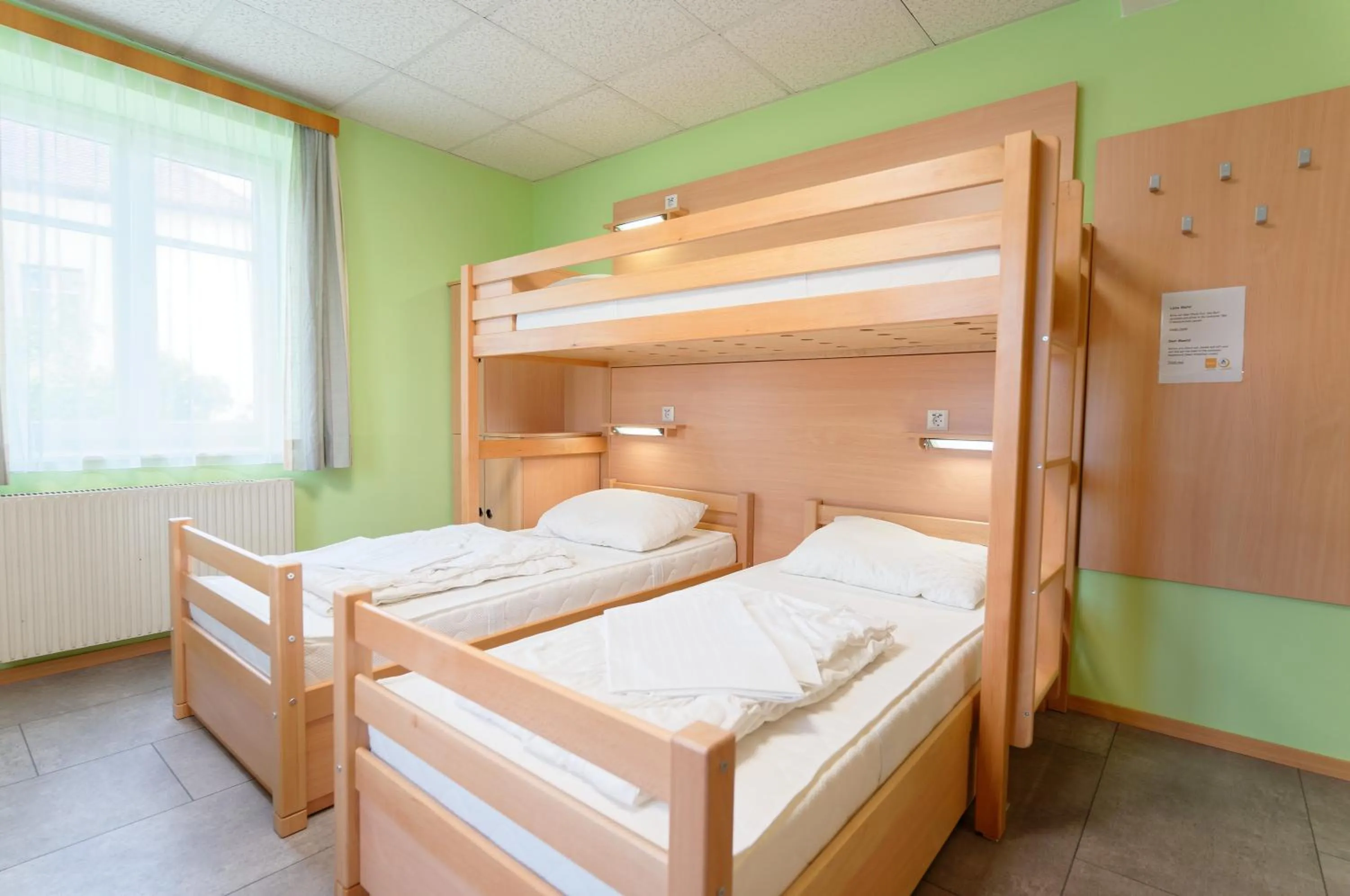 Photo of the whole room, Bed in Radfahrerherberge Krems