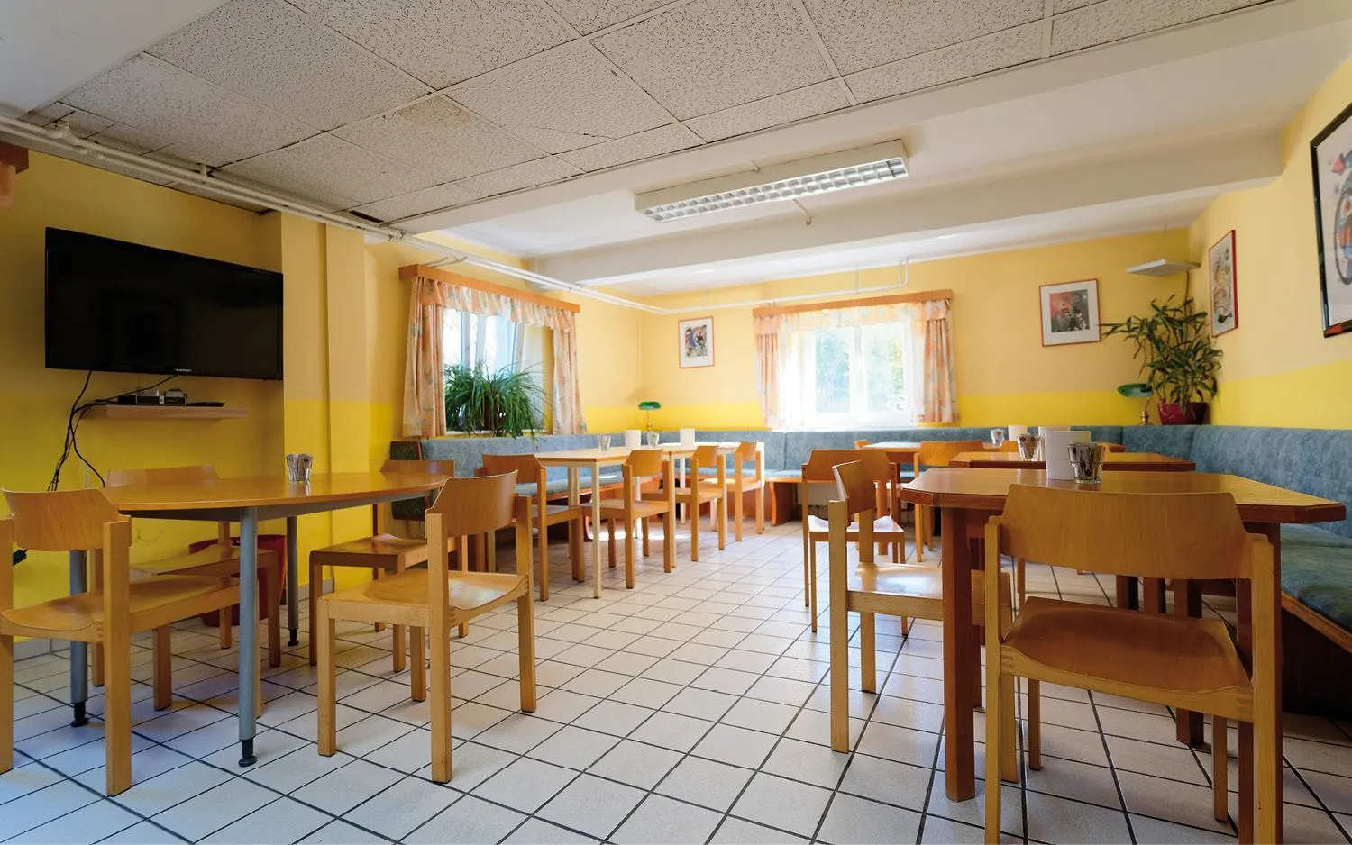 Restaurant/places to eat in Radfahrerherberge Krems