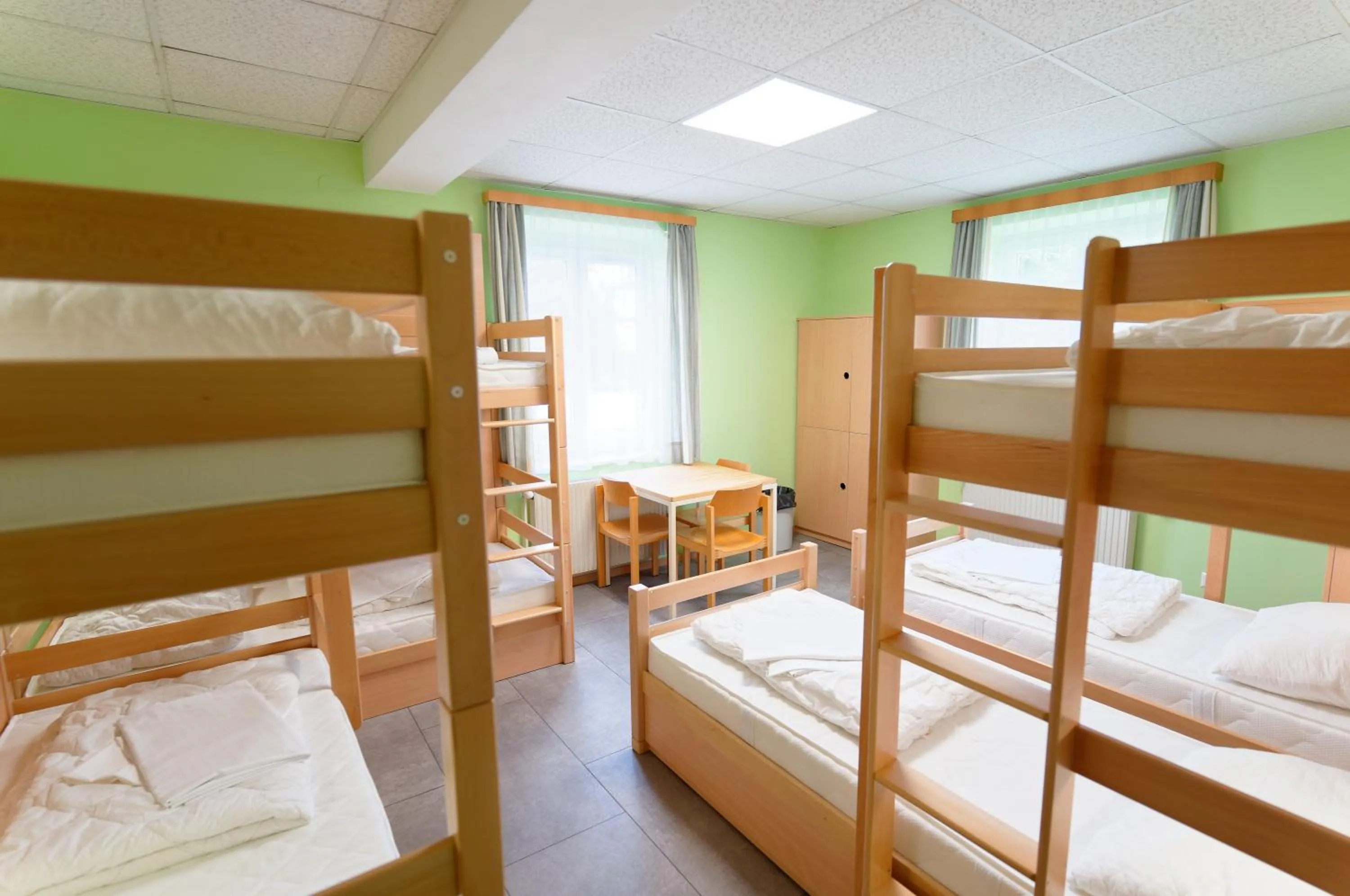 bunk bed, Bed in Radfahrerherberge Krems