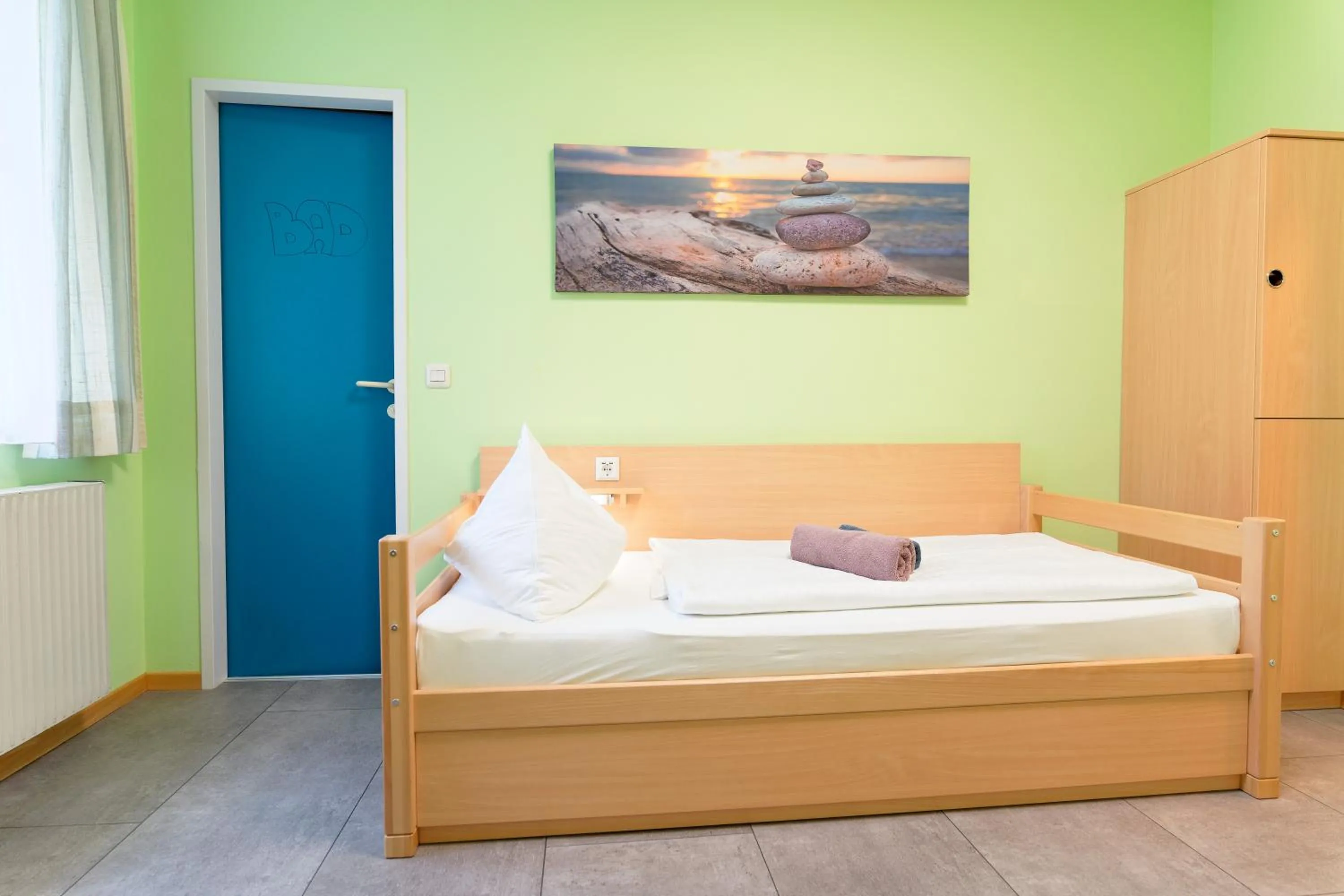 Bed in Radfahrerherberge Krems