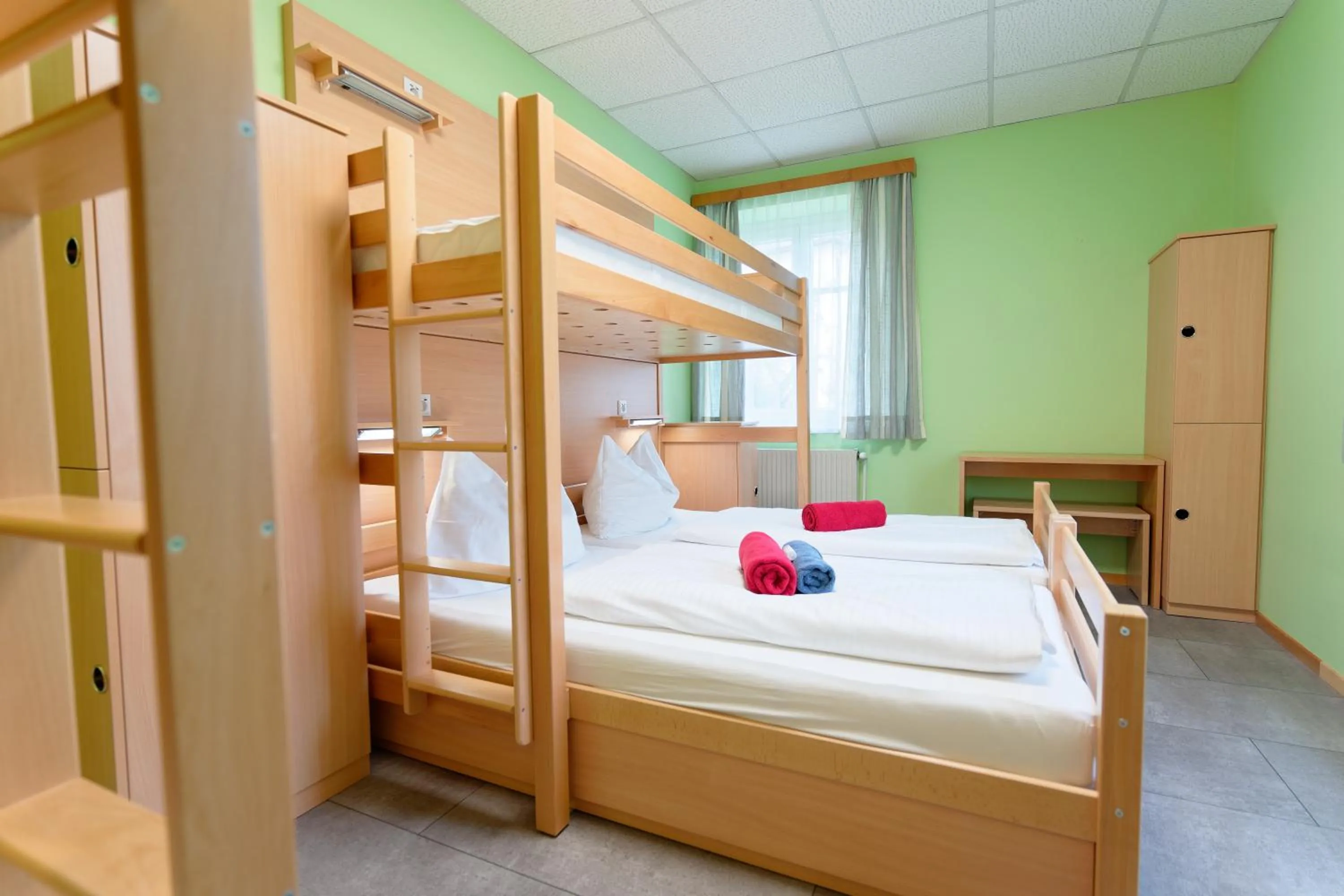 Photo of the whole room, Bed in Radfahrerherberge Krems