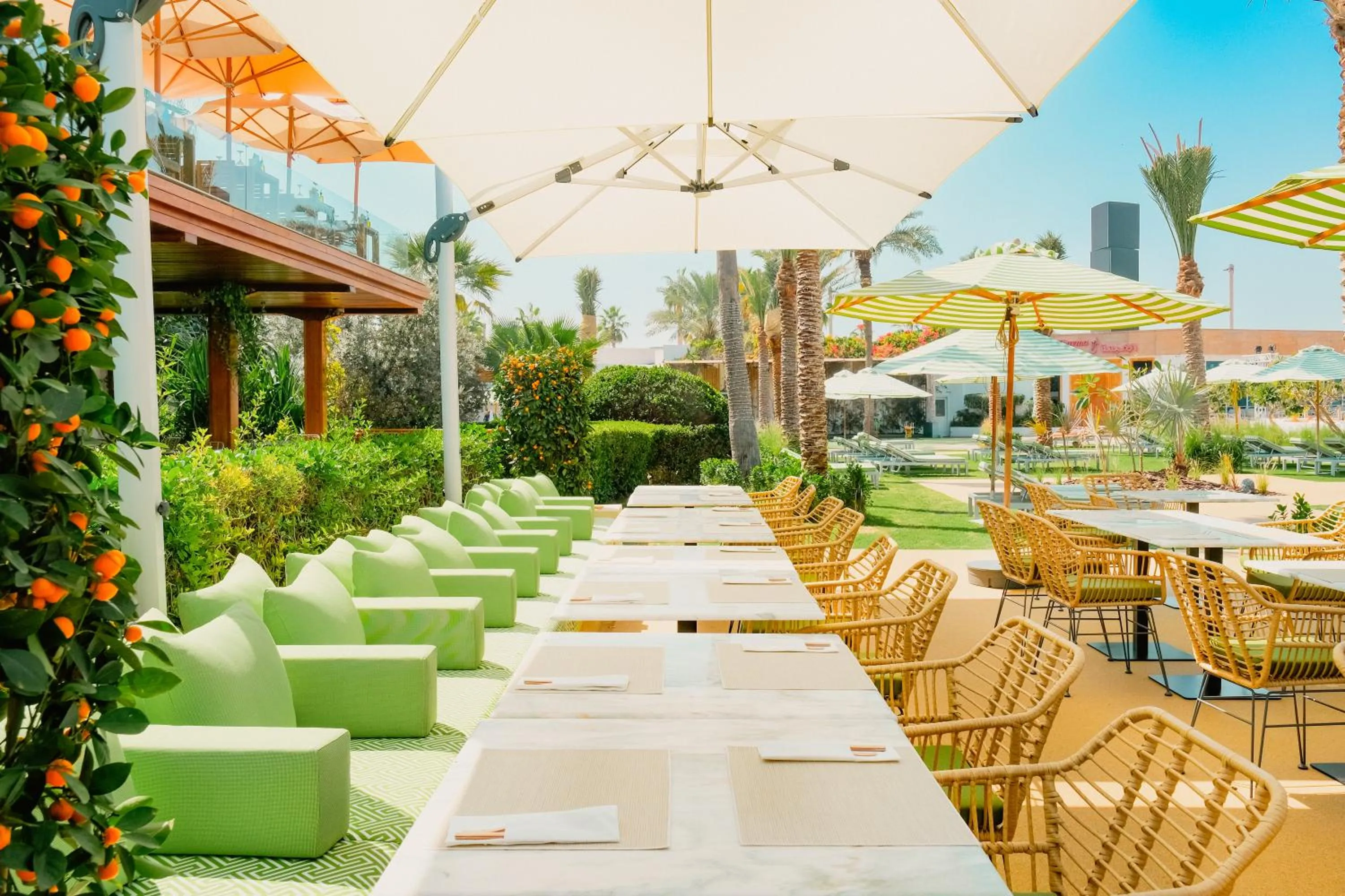 Restaurant/places to eat in Dubai Marine Beach Resort & Spa